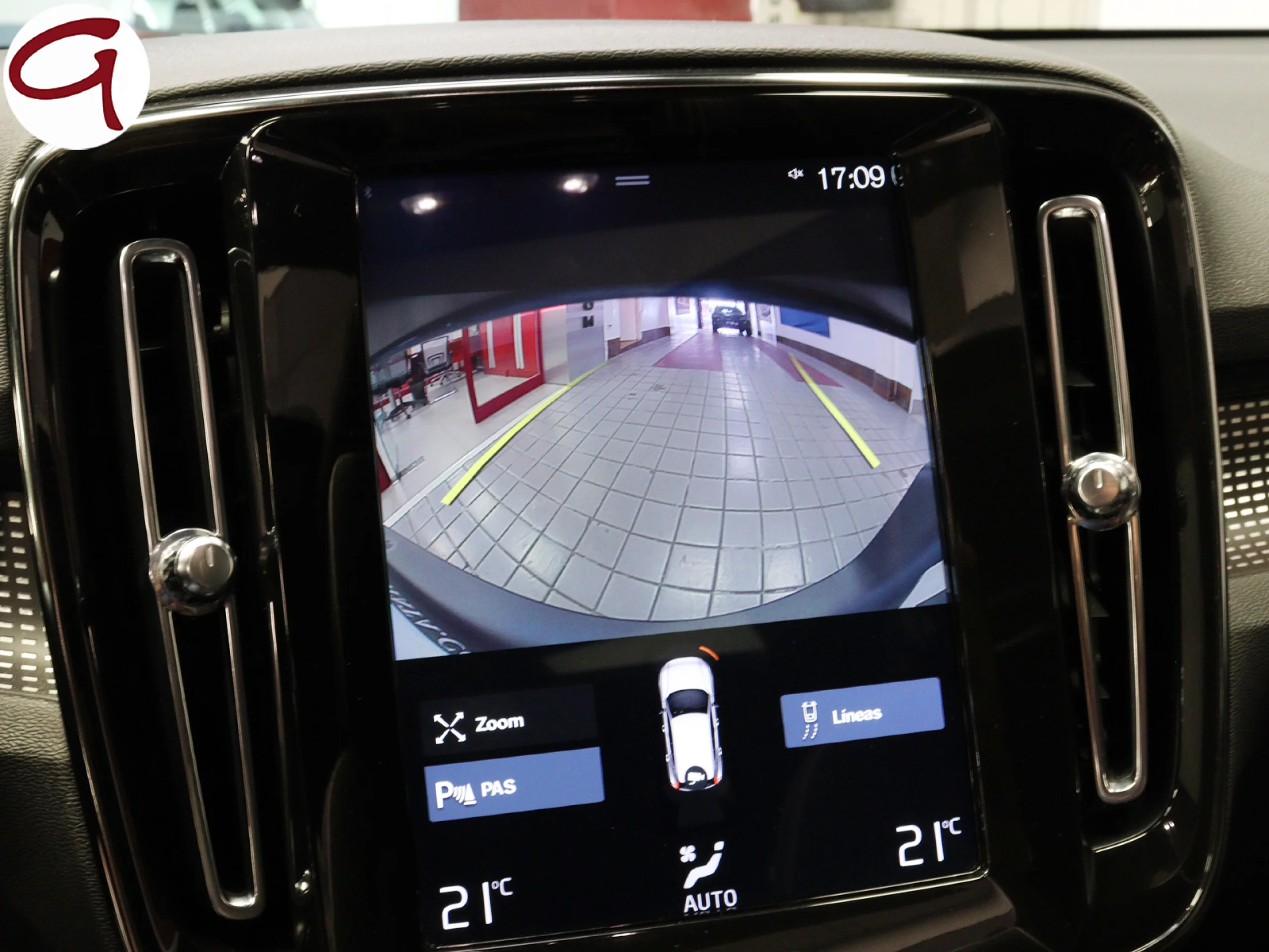 Volvo XC40 D3 R-Design Auto 110 kW (150 CV) - Foto 23