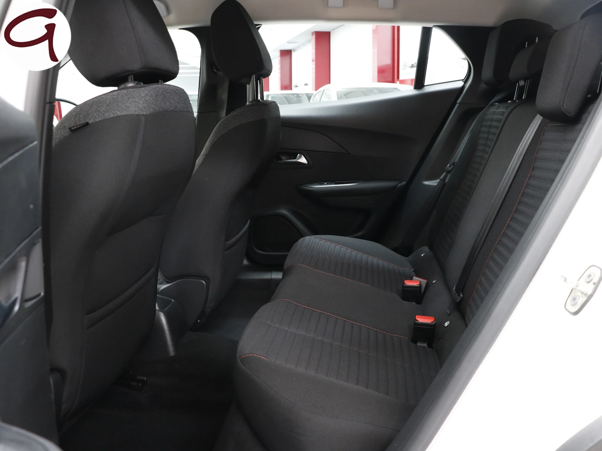 Peugeot 2008 BlueHDi 110 S&S Active Pack 81 kW (110 CV) - Foto 8