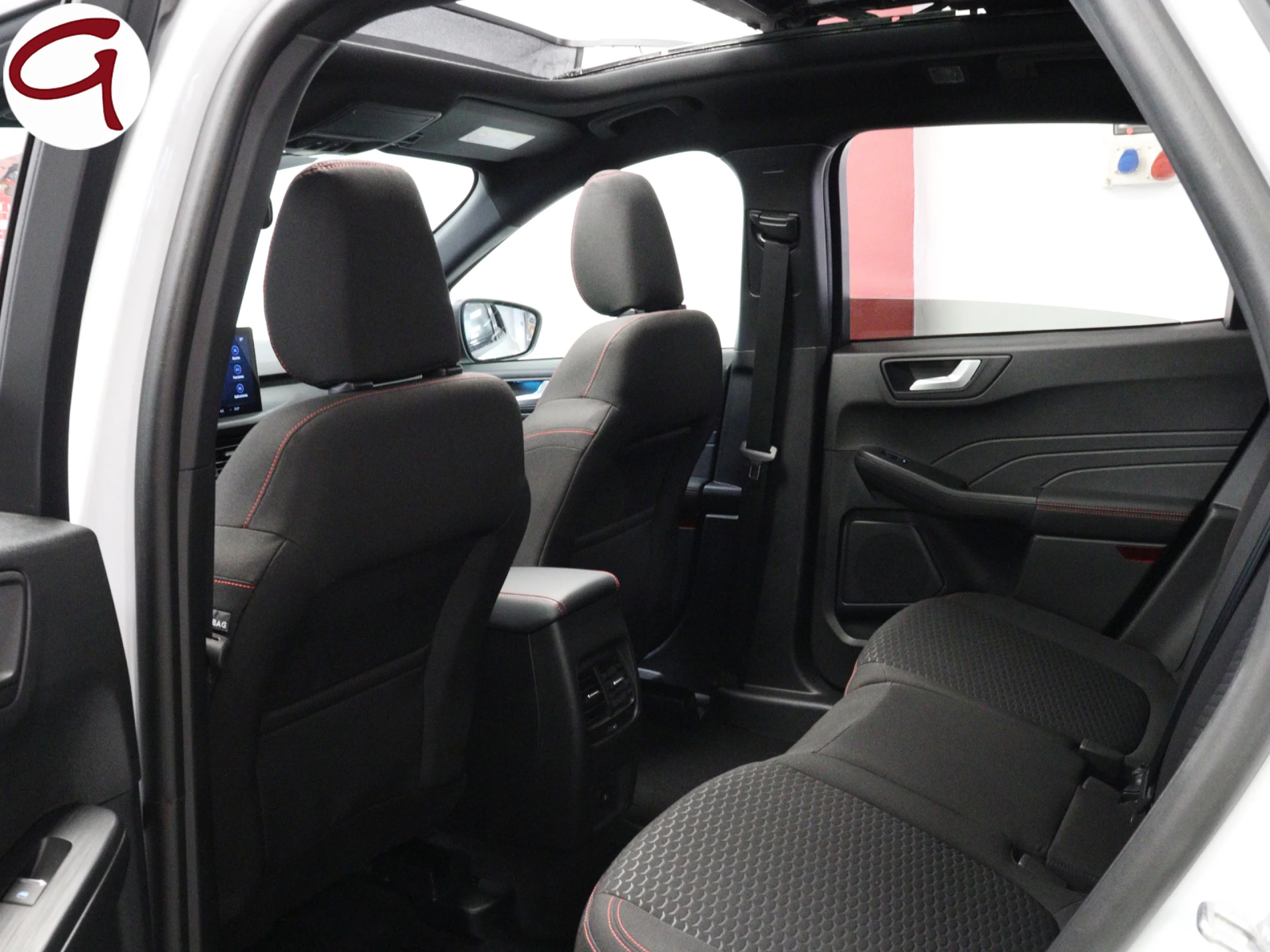 Ford Kuga 2.5 Duratec PHEV ST-Line Auto 178 kW (243 CV) - Foto 9