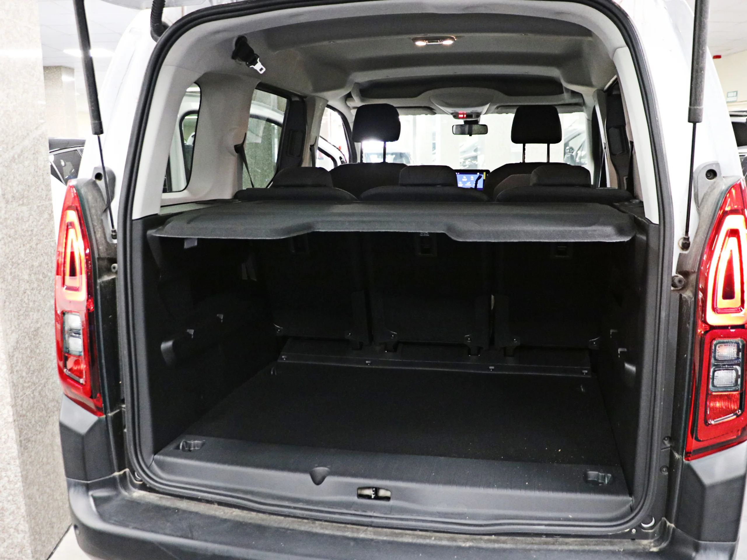Citroen ë-Berlingo Shine Talla M 50kWh 100 kW (136 CV) - Foto 37