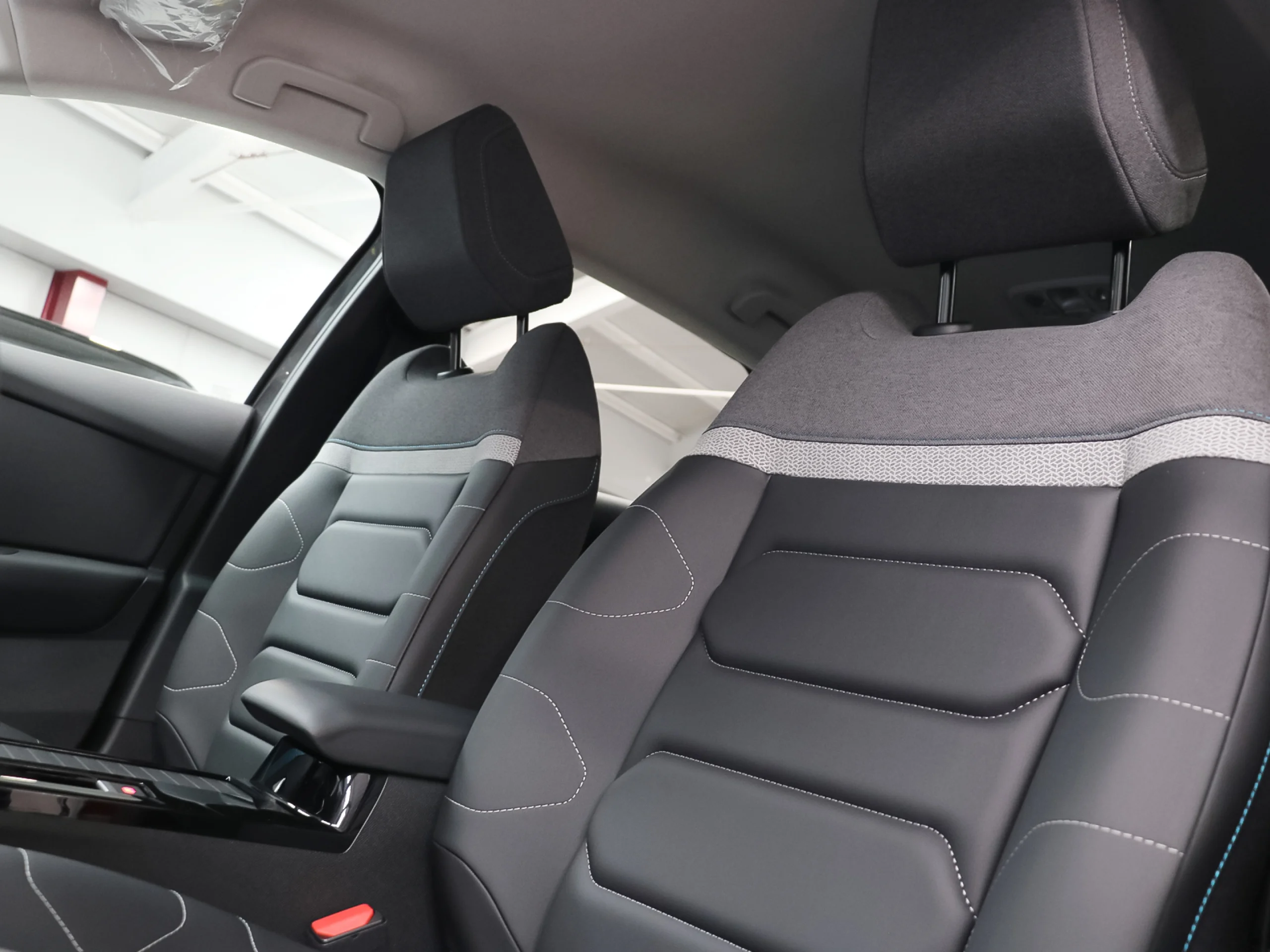 Citroen ë-C4 eléctrico 50kWh Shine 100 kW (136 CV) - Foto 8