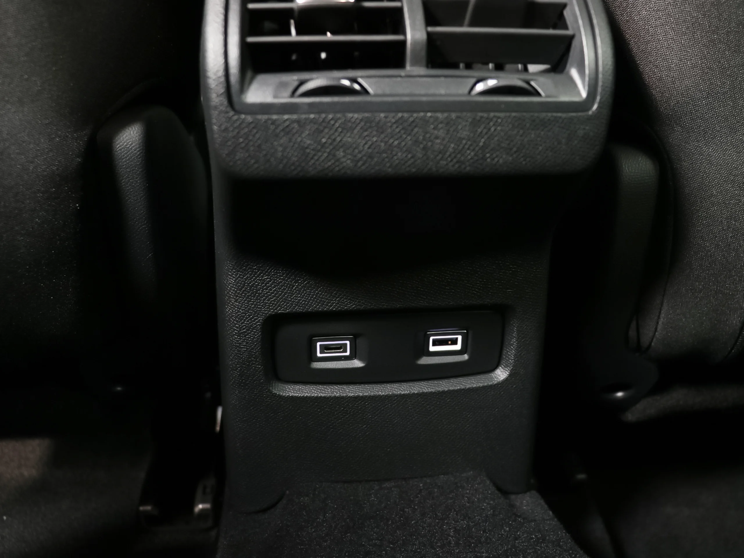 Citroen ë-C4 eléctrico 50kWh Shine 100 kW (136 CV) - Foto 11