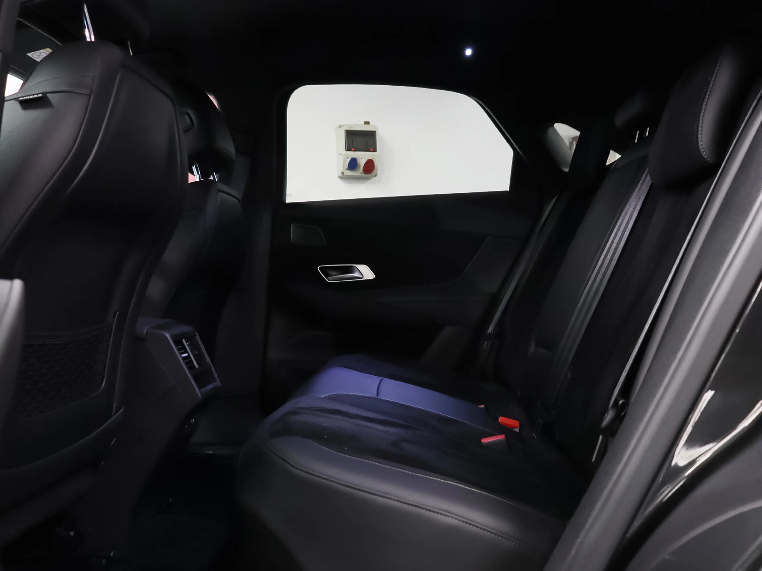 DS DS7 Crossback E-Tense 360 Performance Line+ 4x4 Auto 265 kW (360 CV) - Foto 9