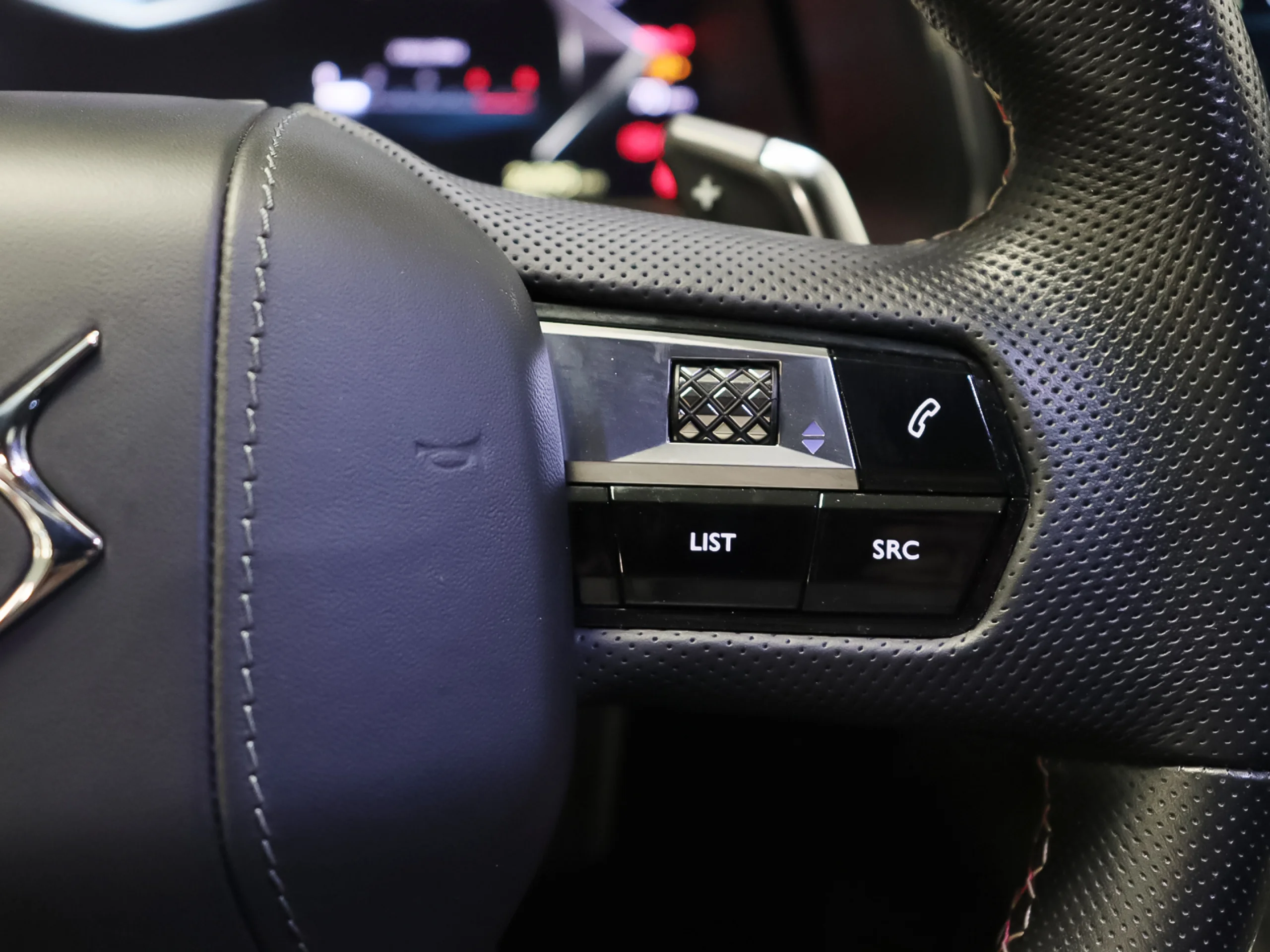 DS DS7 Crossback E-Tense 360 Performance Line+ 4x4 Auto 265 kW (360 CV) - Foto 13