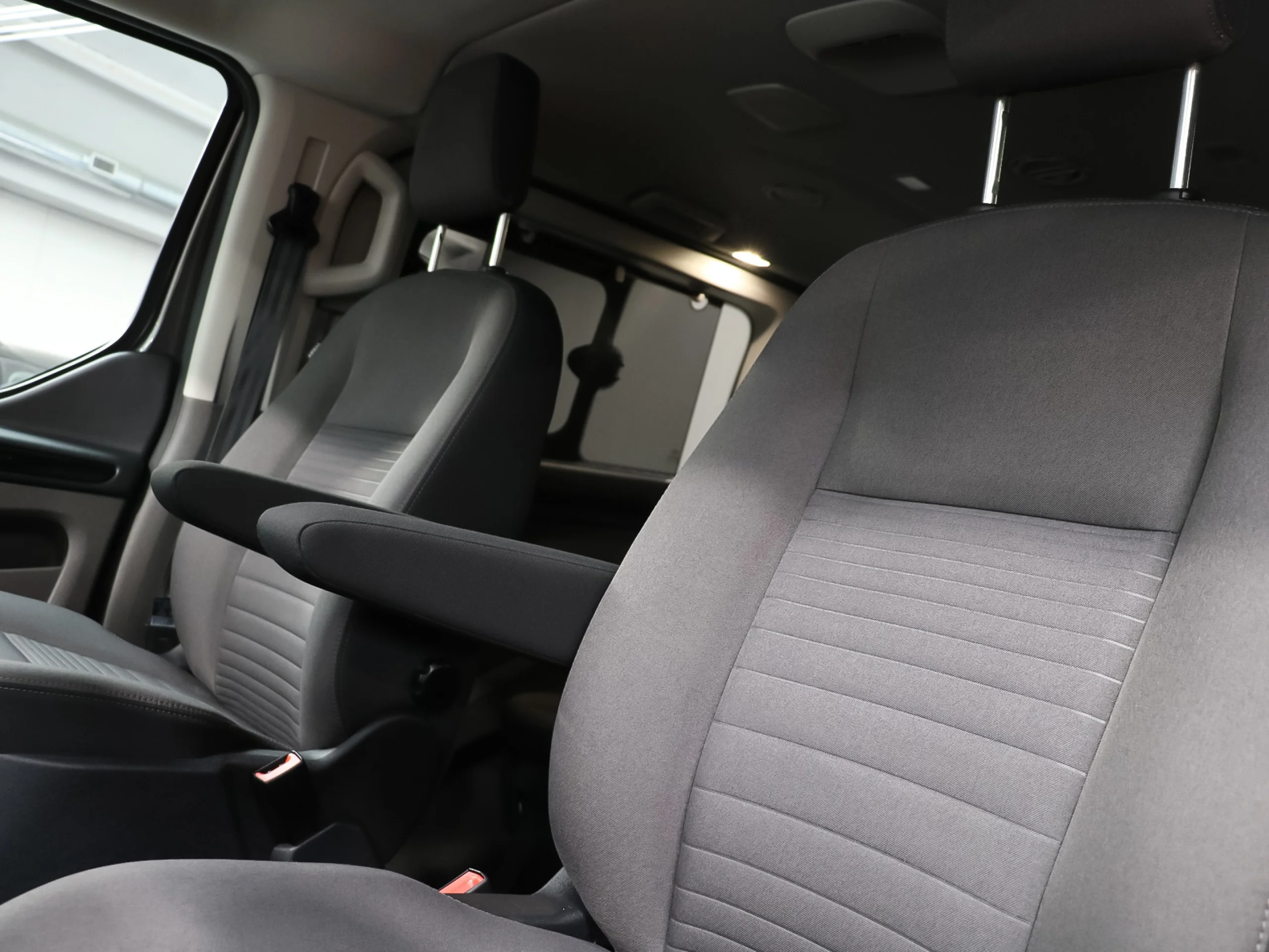 Ford Tourneo Custom 2.0 Ecoblue L1 Titanium Auto 125 kW (170 CV) - Foto 7