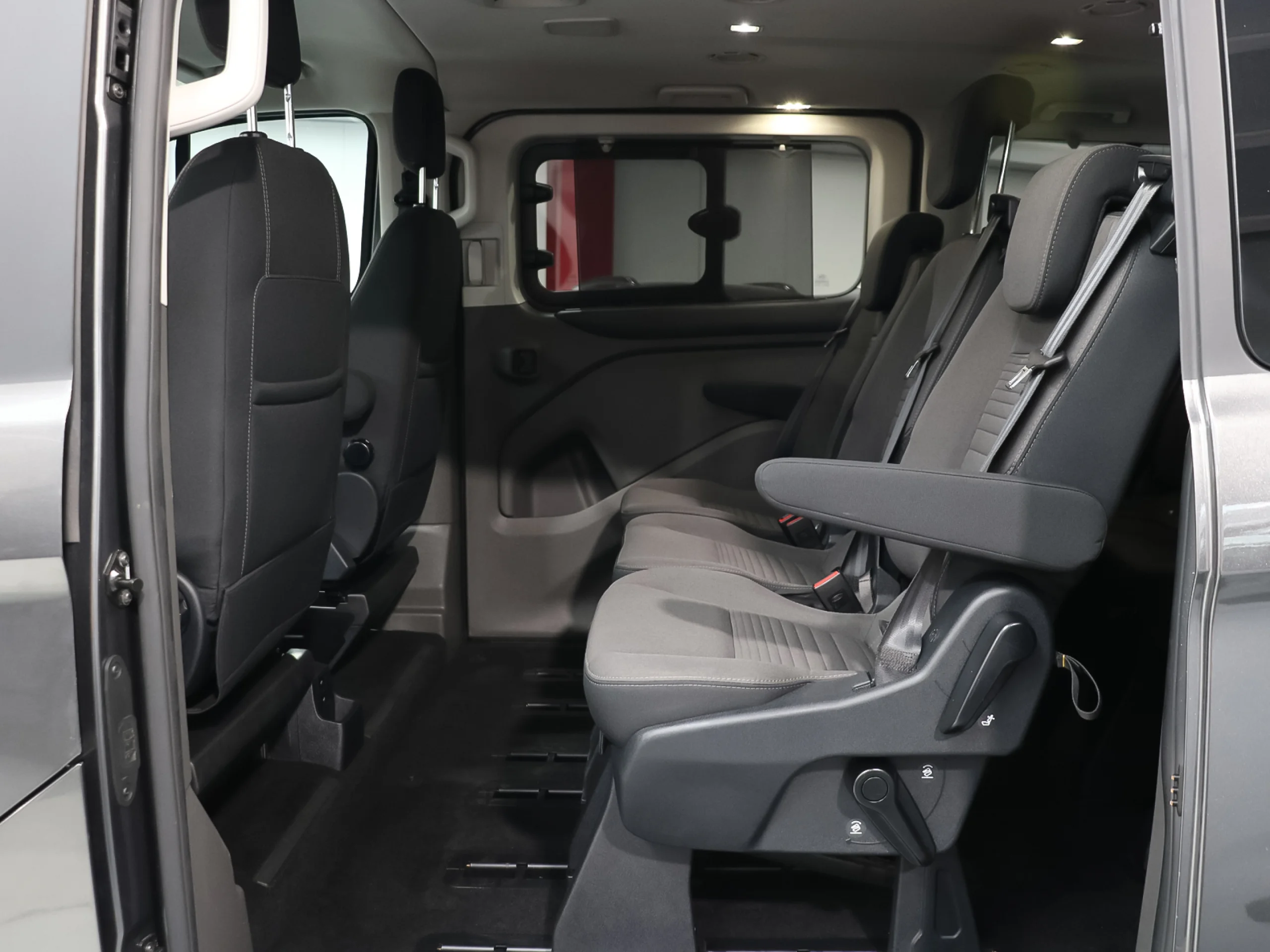 Ford Tourneo Custom 2.0 Ecoblue L1 Titanium Auto 125 kW (170 CV) - Foto 9