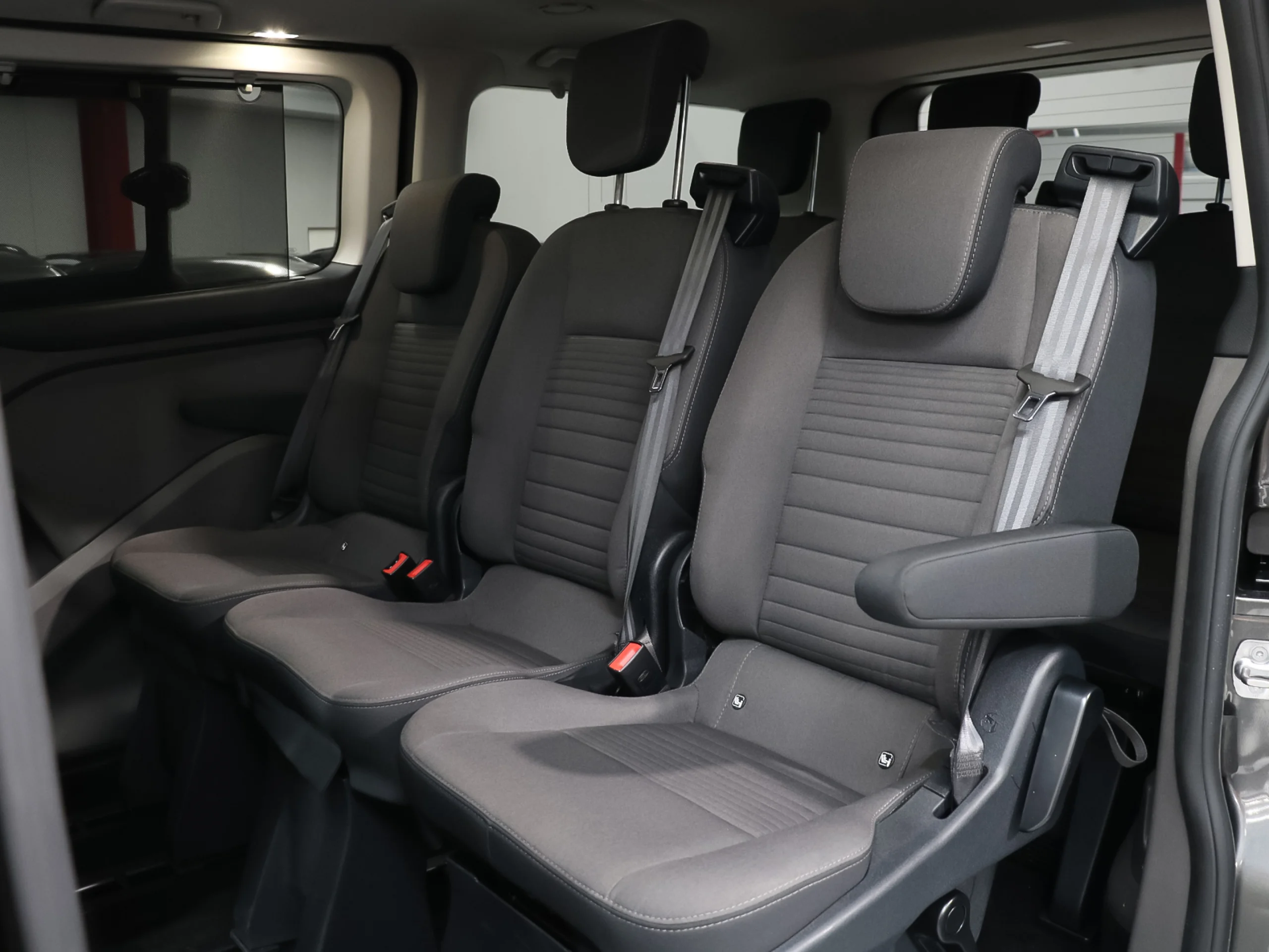 Ford Tourneo Custom 2.0 Ecoblue L1 Titanium Auto 125 kW (170 CV) - Foto 10