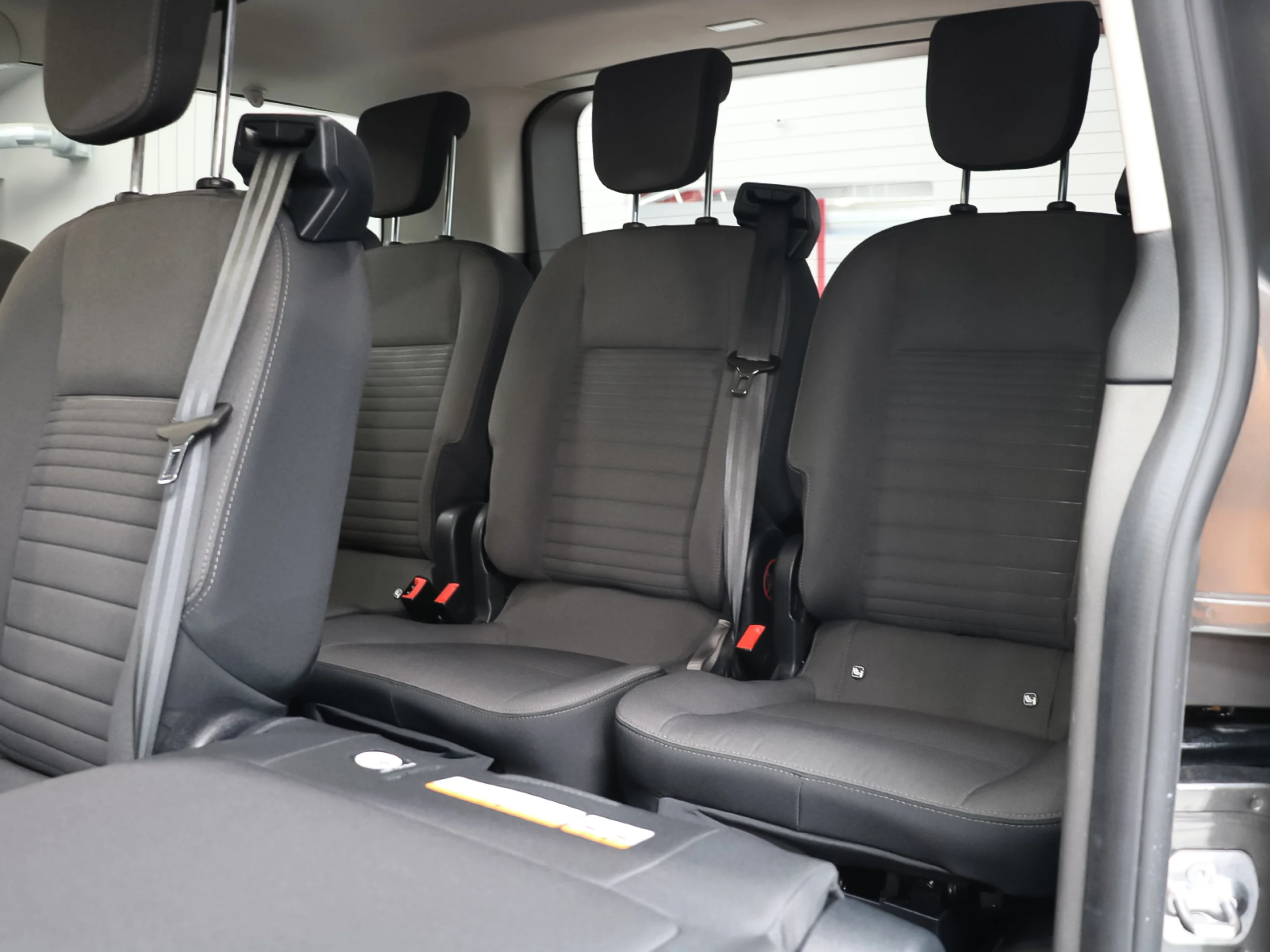 Ford Tourneo Custom 2.0 Ecoblue L1 Titanium Auto 125 kW (170 CV) - Foto 11