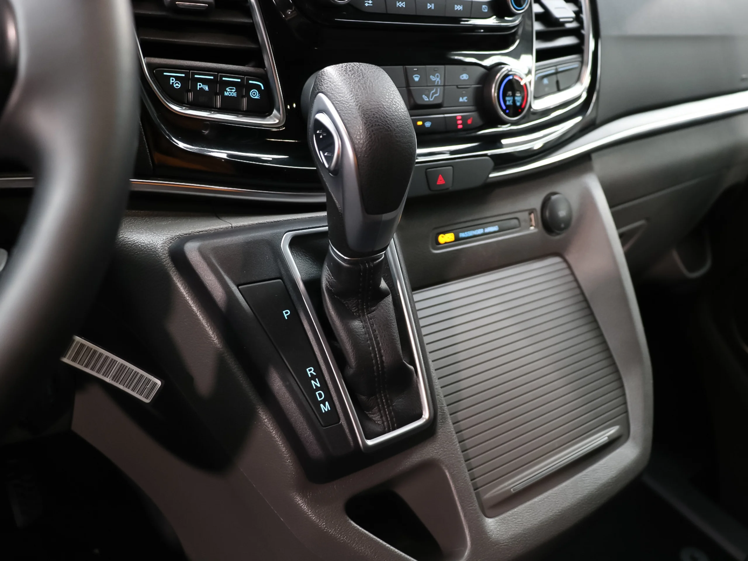 Ford Tourneo Custom 2.0 Ecoblue L1 Titanium Auto 125 kW (170 CV) - Foto 27