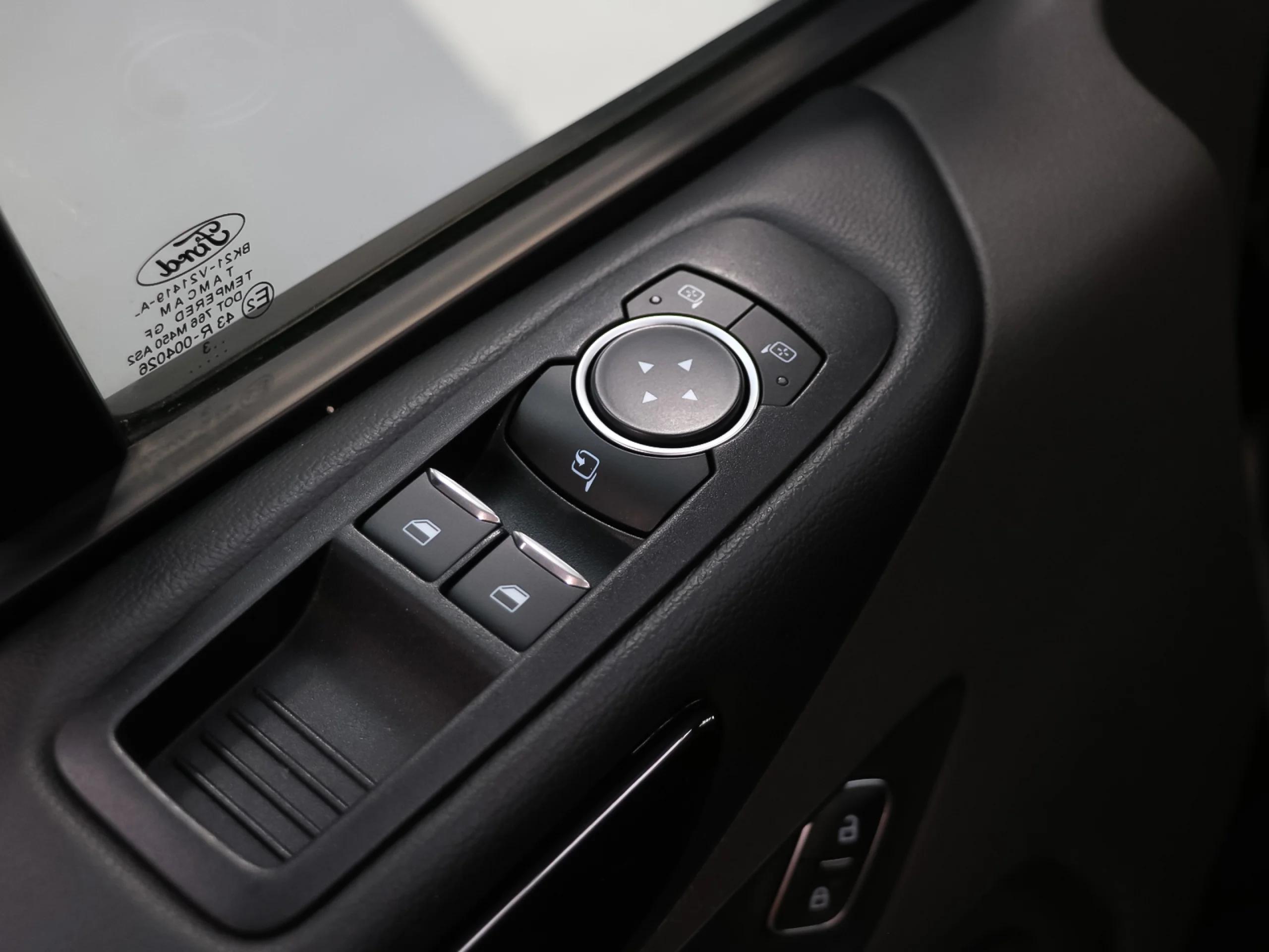 Ford Tourneo Custom 2.0 Ecoblue L1 Titanium Auto 125 kW (170 CV) - Foto 41