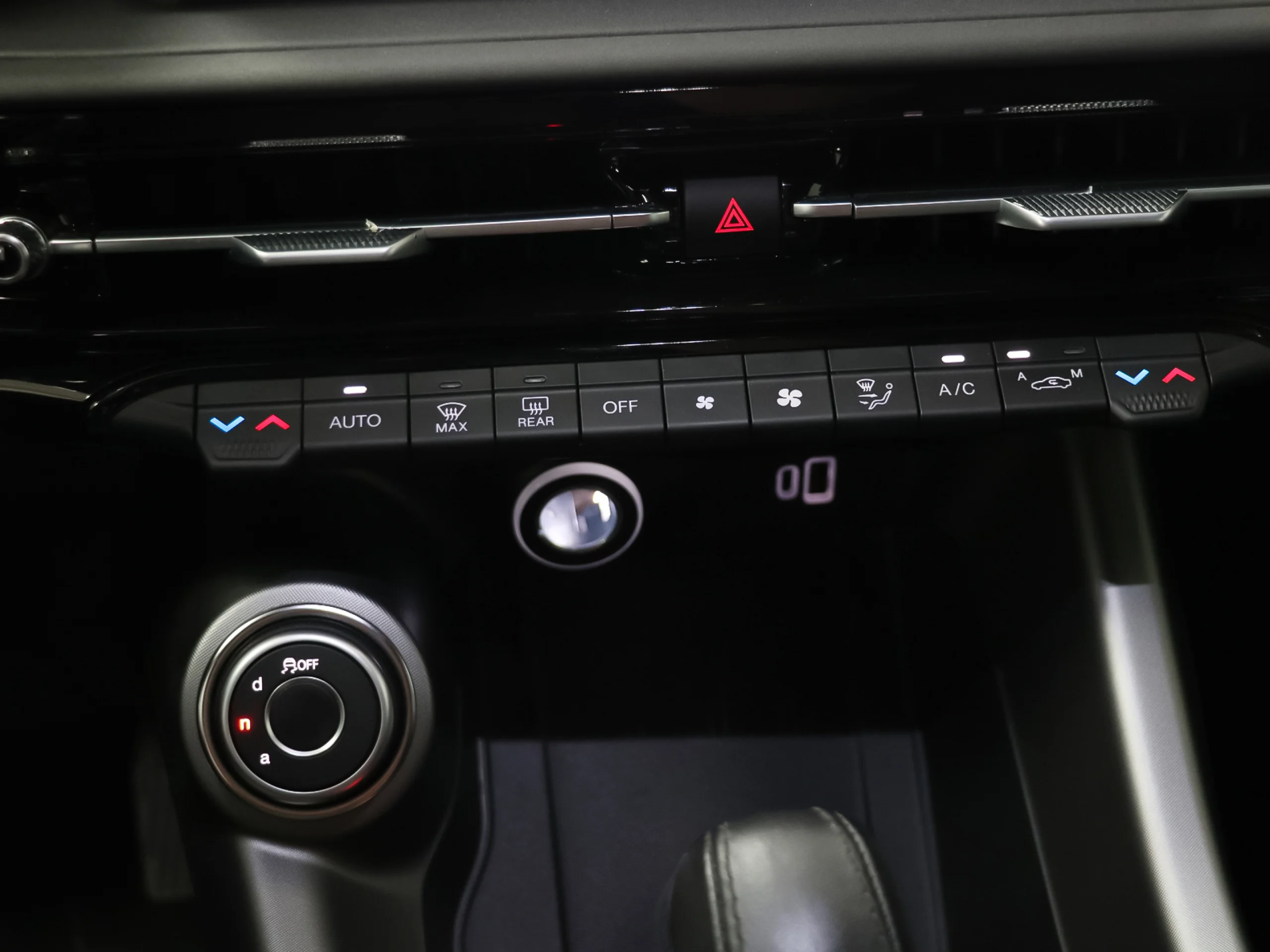 Alfa Romeo Tonale 1.5 MHEV Sprint FWD 96 kW (130 CV) - Foto 18