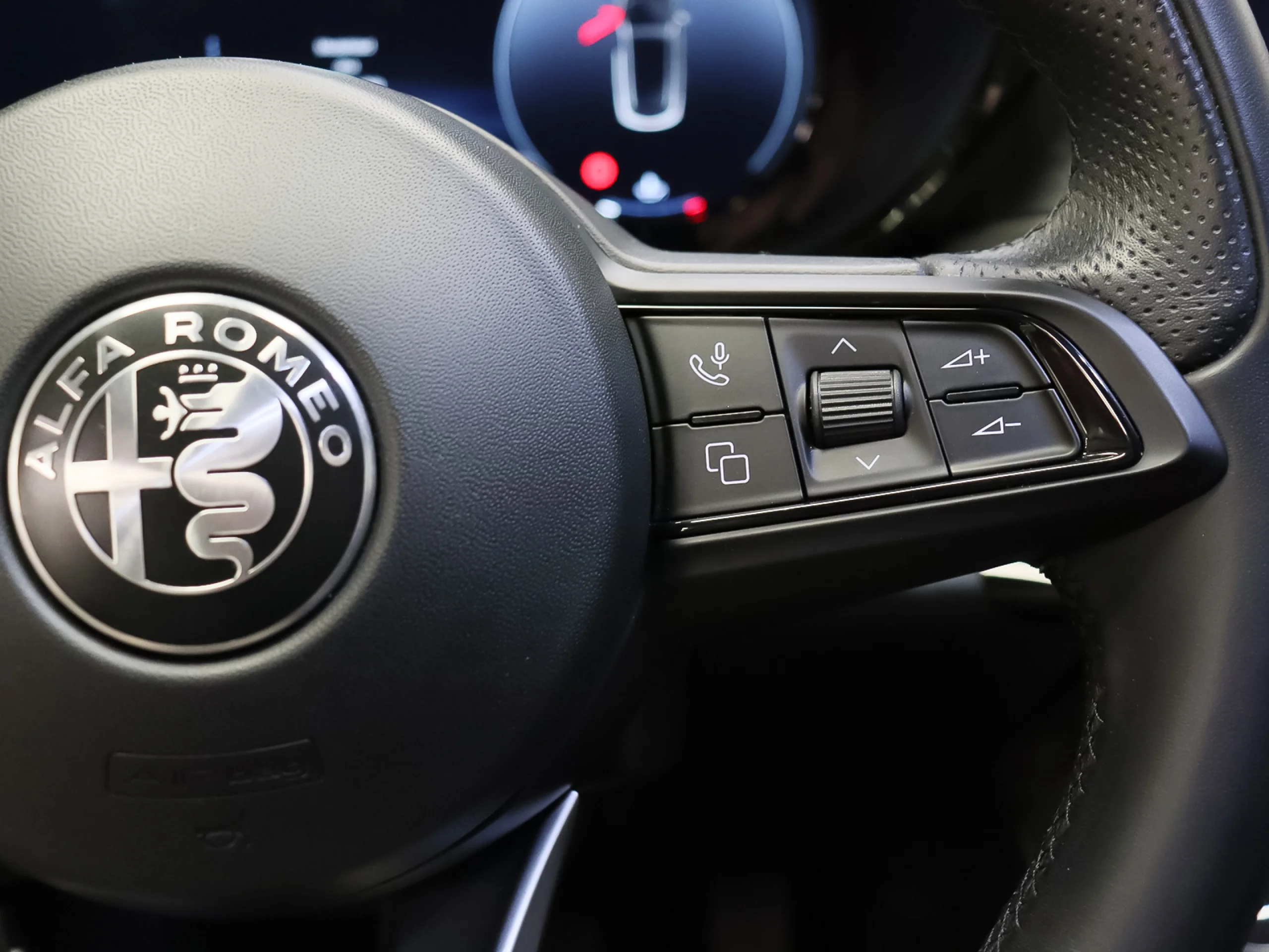 Alfa Romeo Tonale 1.5 MHEV Sprint FWD 96 kW (130 CV) - Foto 24