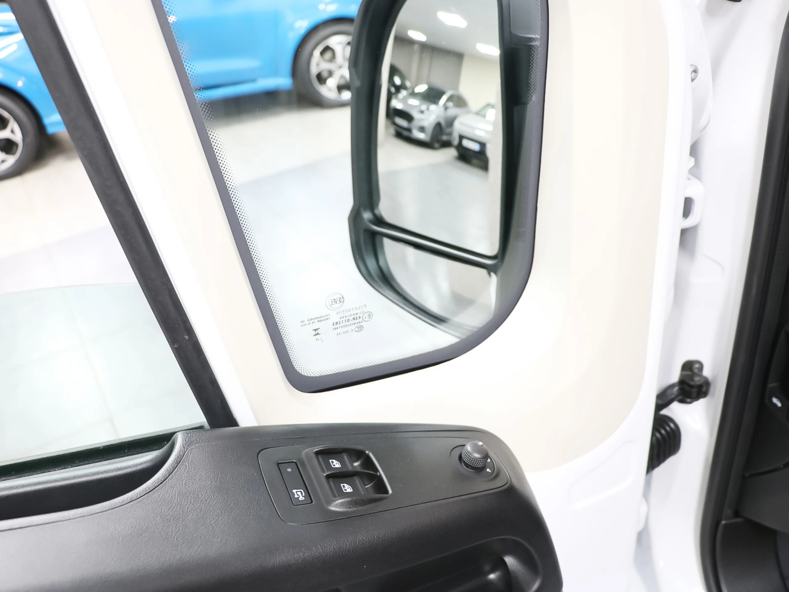 Citroen Jumper Furgon BlueHDi 140 S&S 35 L2H2 103 kW (140 CV) - Foto 10