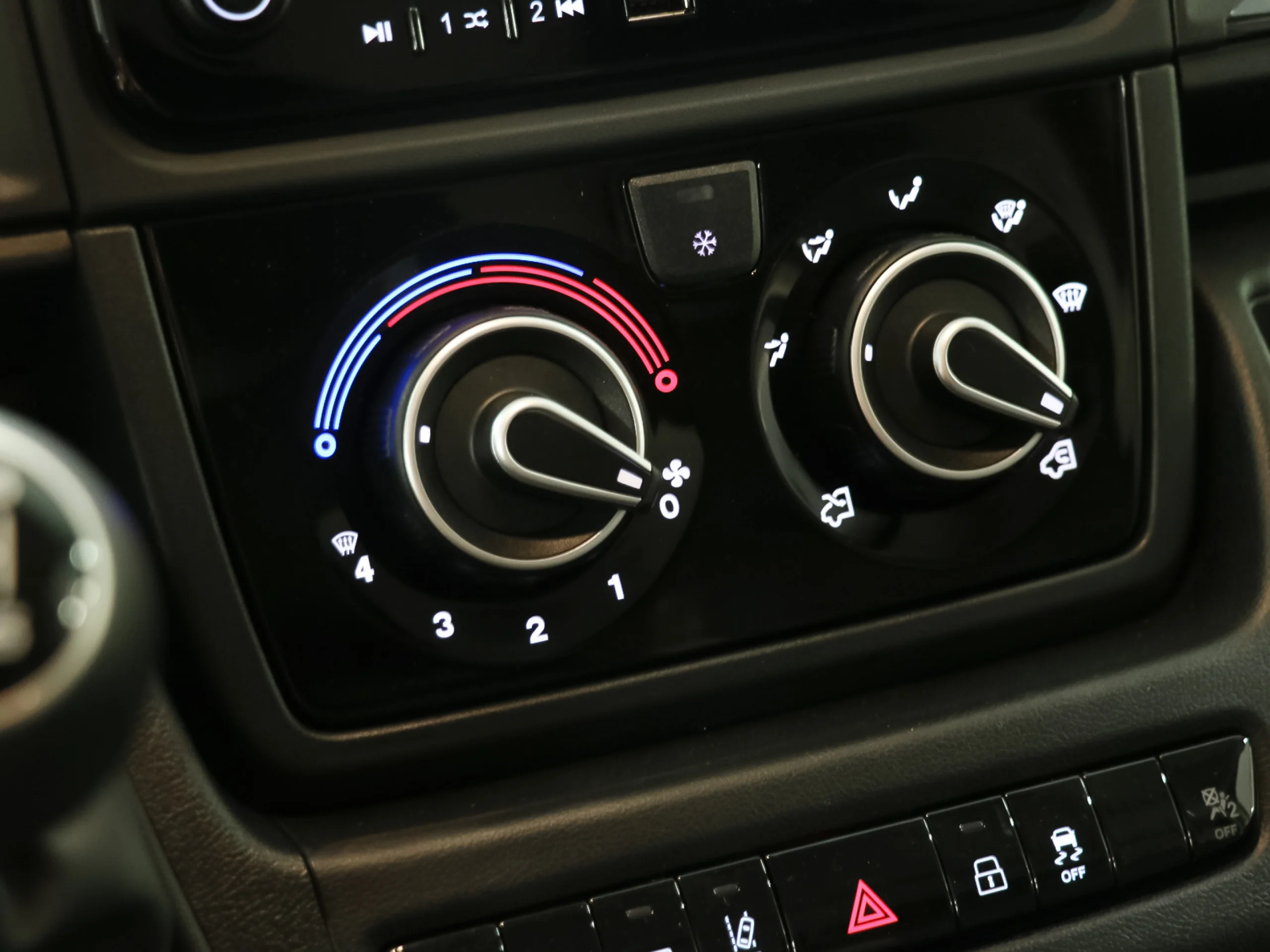 Citroen Jumper Furgon BlueHDi 140 S&S 35 L2H2 103 kW (140 CV) - Foto 19