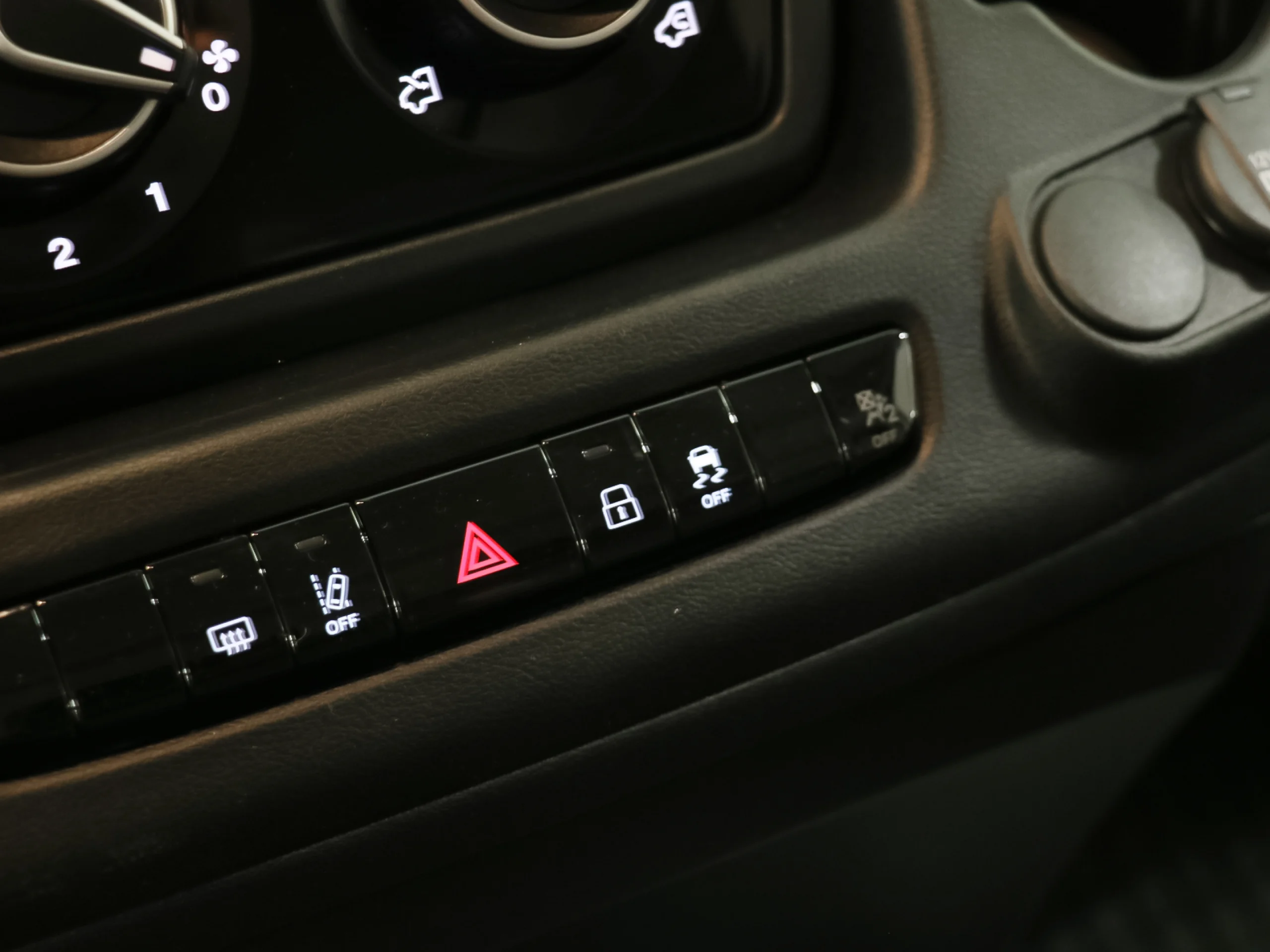 Citroen Jumper Furgon BlueHDi 140 S&S 35 L2H2 103 kW (140 CV) - Foto 20