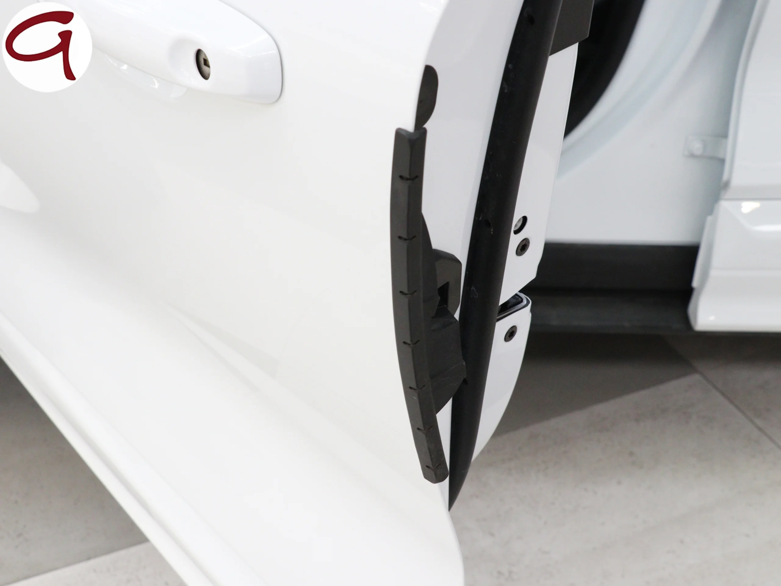 Ford Kuga 2.5 Duratec PHEV ST-Line X Auto 165 kW (225 CV) - Foto 38