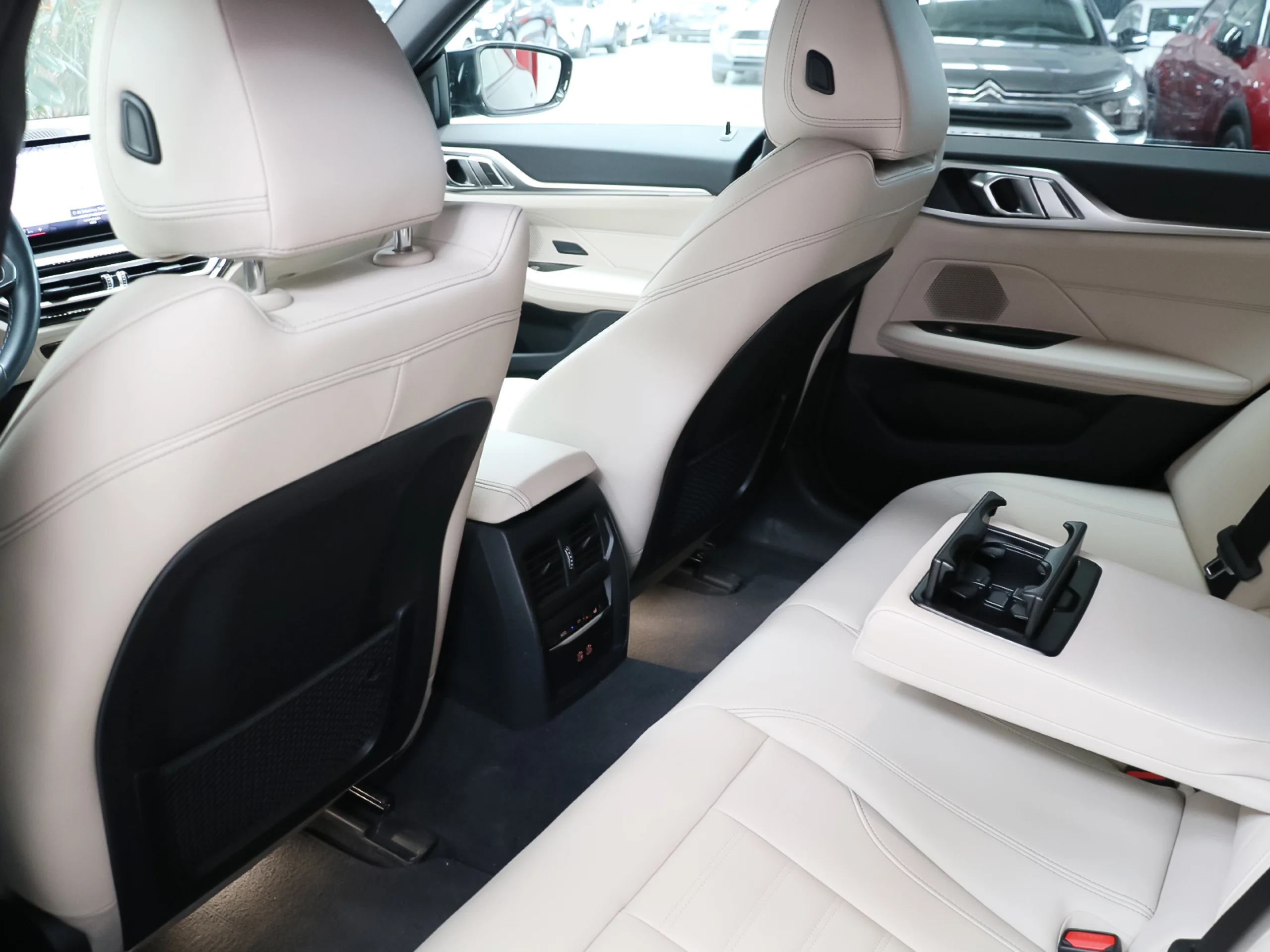 BMW I4 M50 400 kW (544 CV) - Foto 11