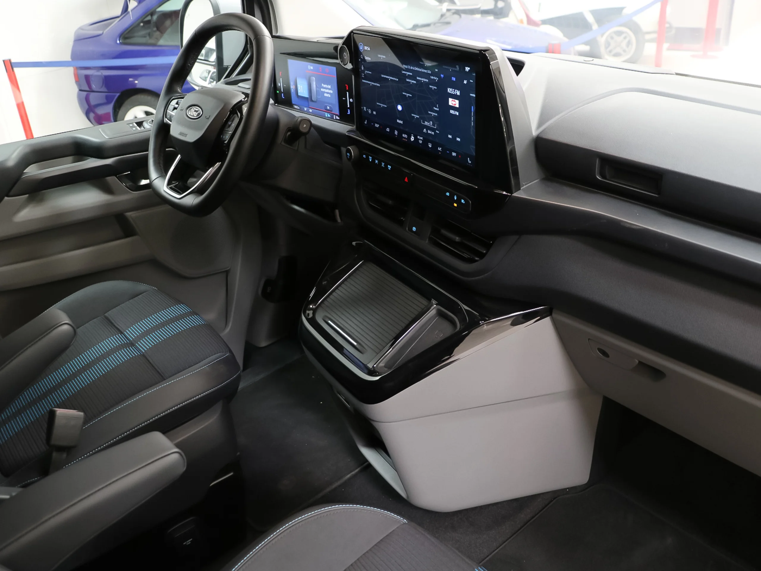 Ford Tourneo Custom BEV 64kWh Titanium X L1 Auto 160 kW (218 CV) - Foto 5