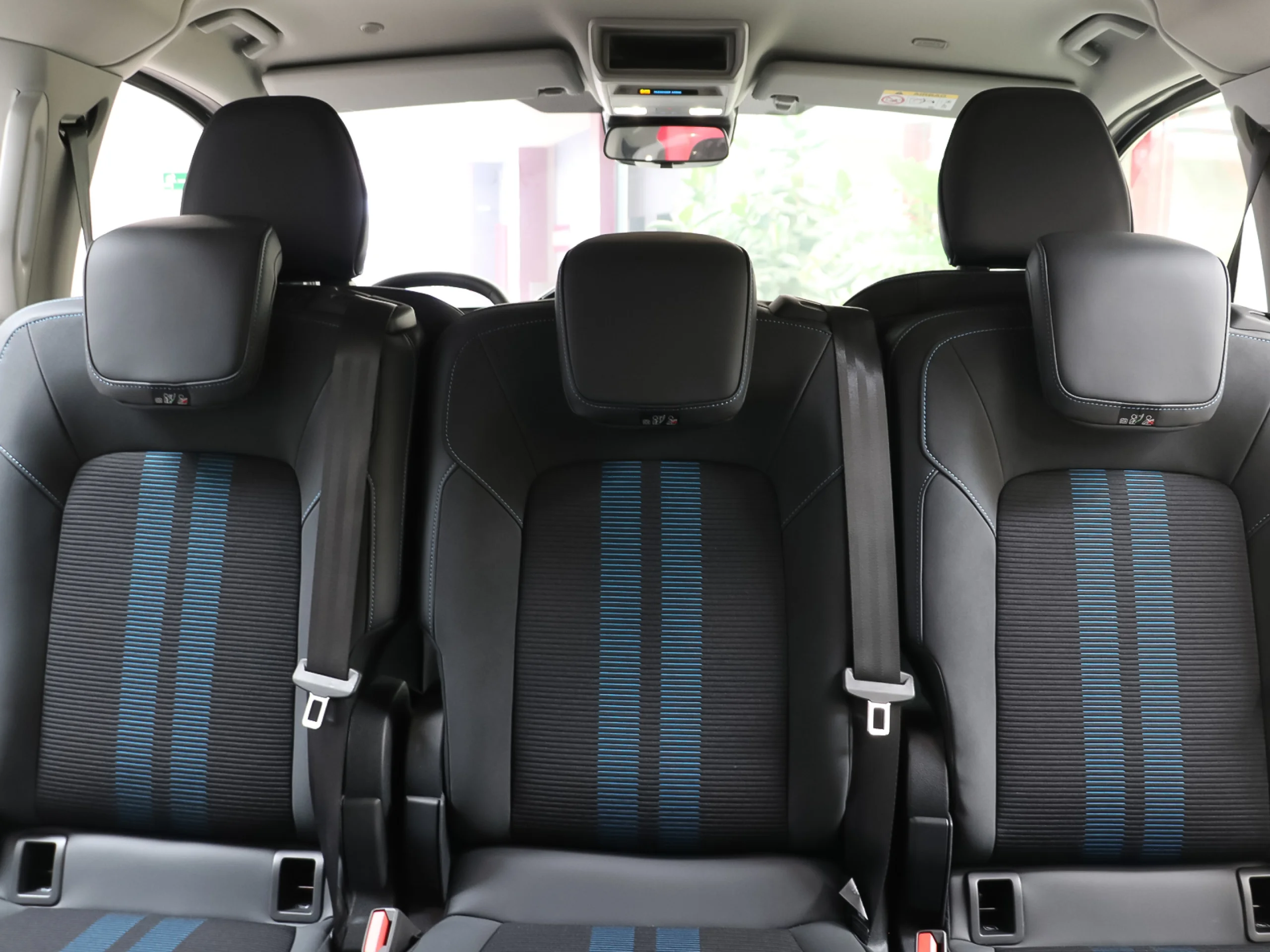 Ford Tourneo Custom BEV 64kWh Titanium X L1 Auto 160 kW (218 CV) - Foto 15