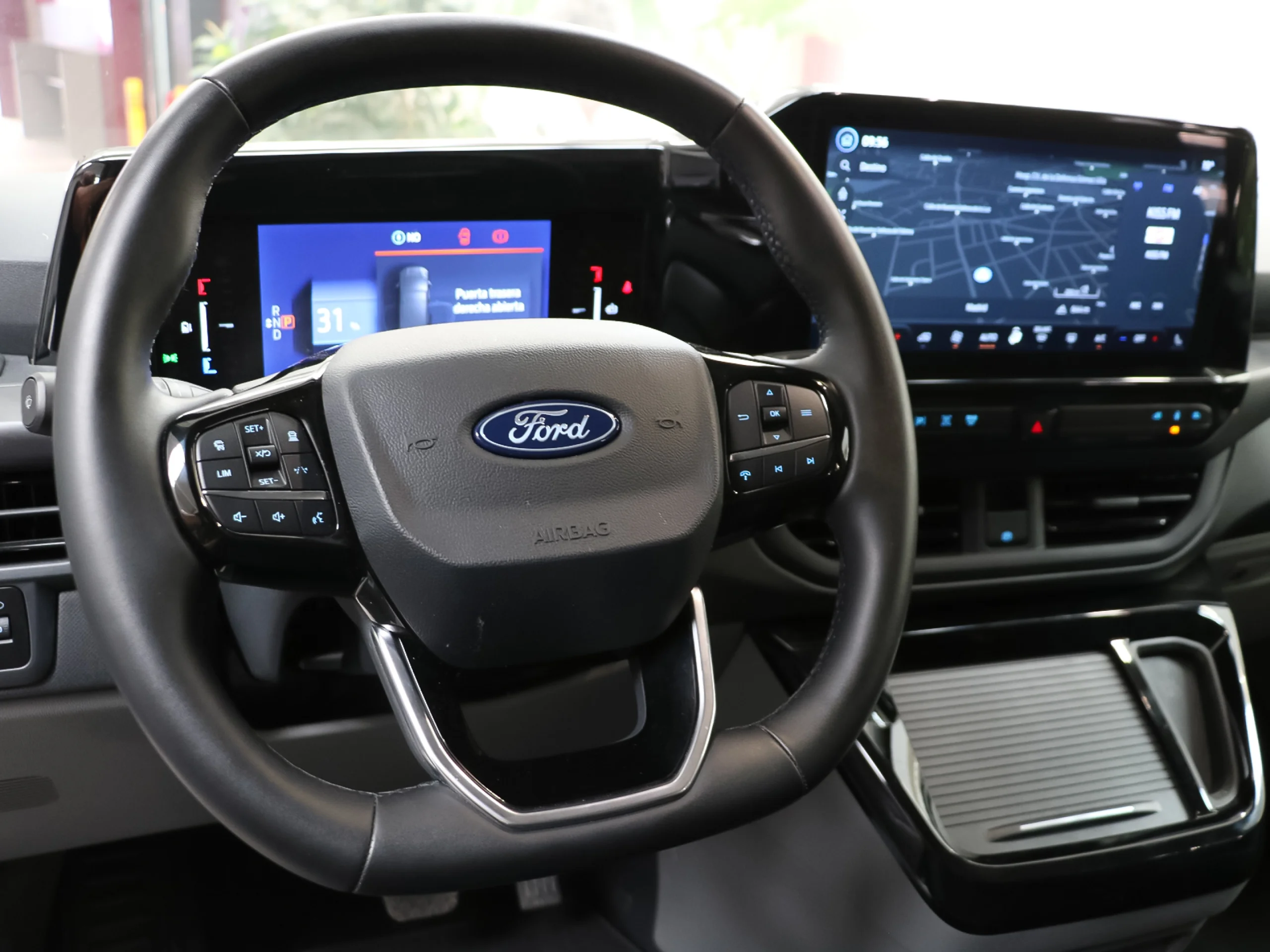 Ford Tourneo Custom BEV 64kWh Titanium X L1 Auto 160 kW (218 CV) - Foto 47