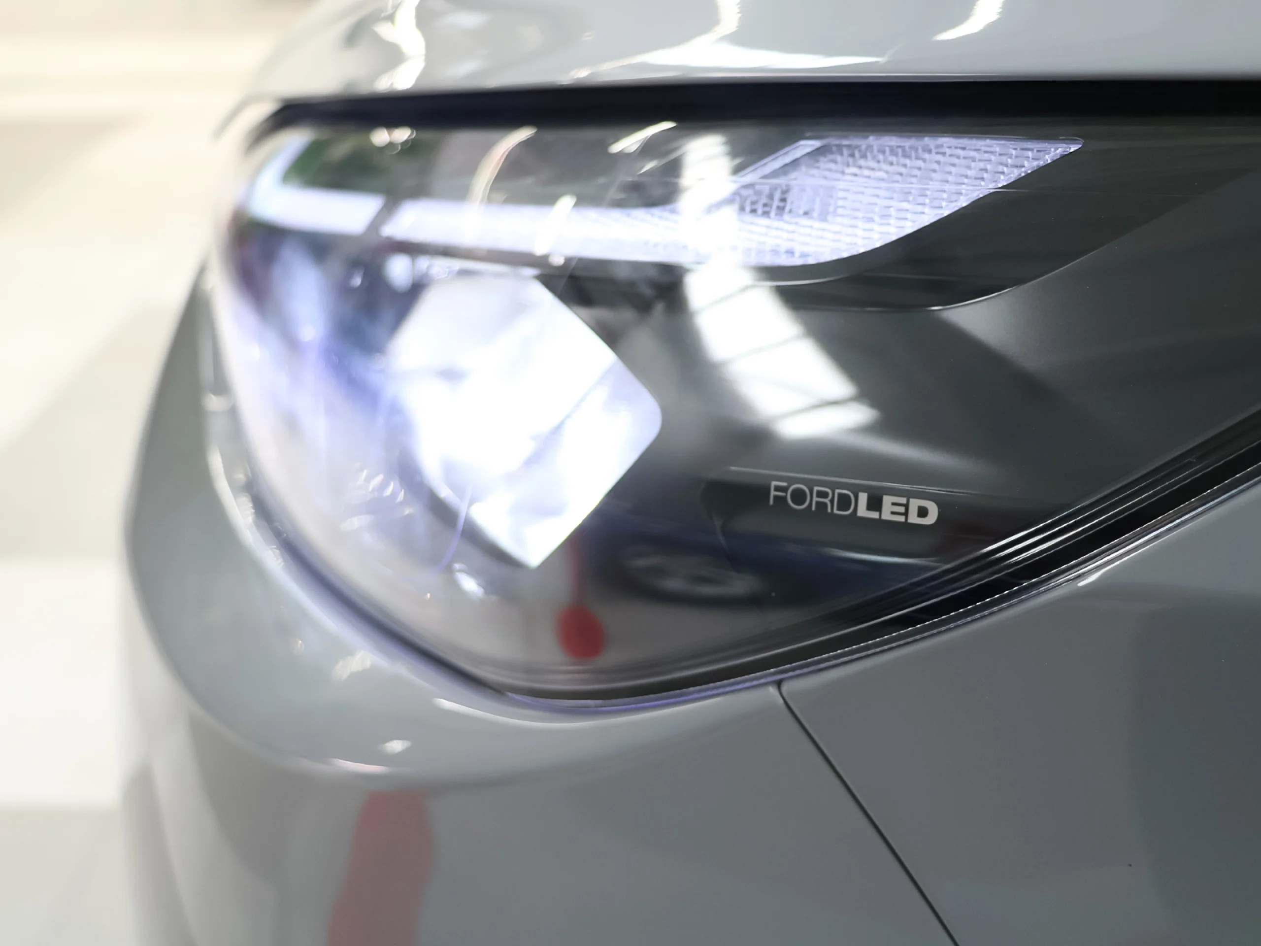 Ford Tourneo Custom BEV 64kWh Titanium X L1 Auto 160 kW (218 CV) - Foto 57