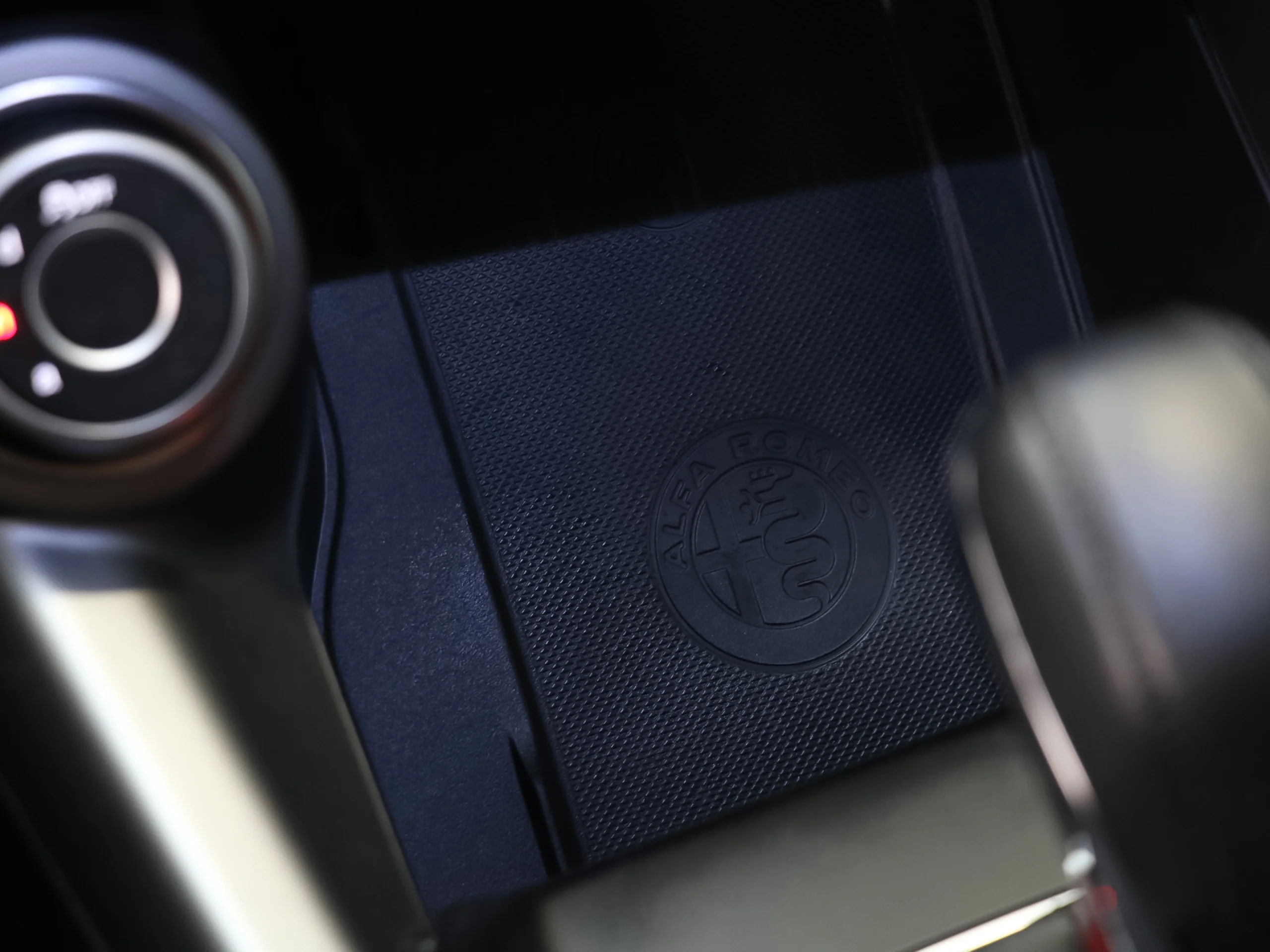 Alfa Romeo Tonale 1.5 MHEV Sprint FWD 96 kW (130 CV) - Foto 24