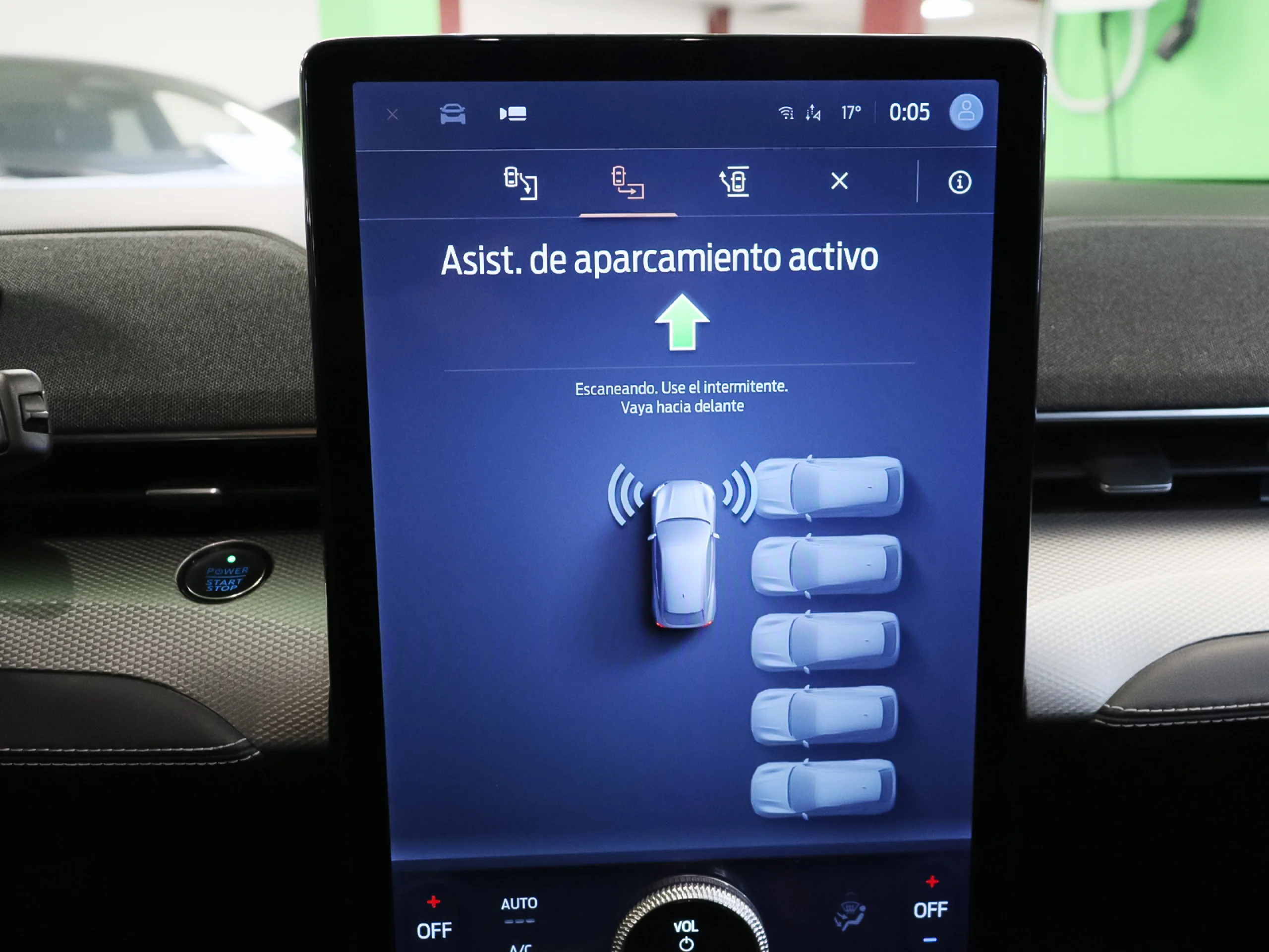 Ford Mustang Mach-E Batería 98.8Kwh 216 kW (294 CV) - Foto 28