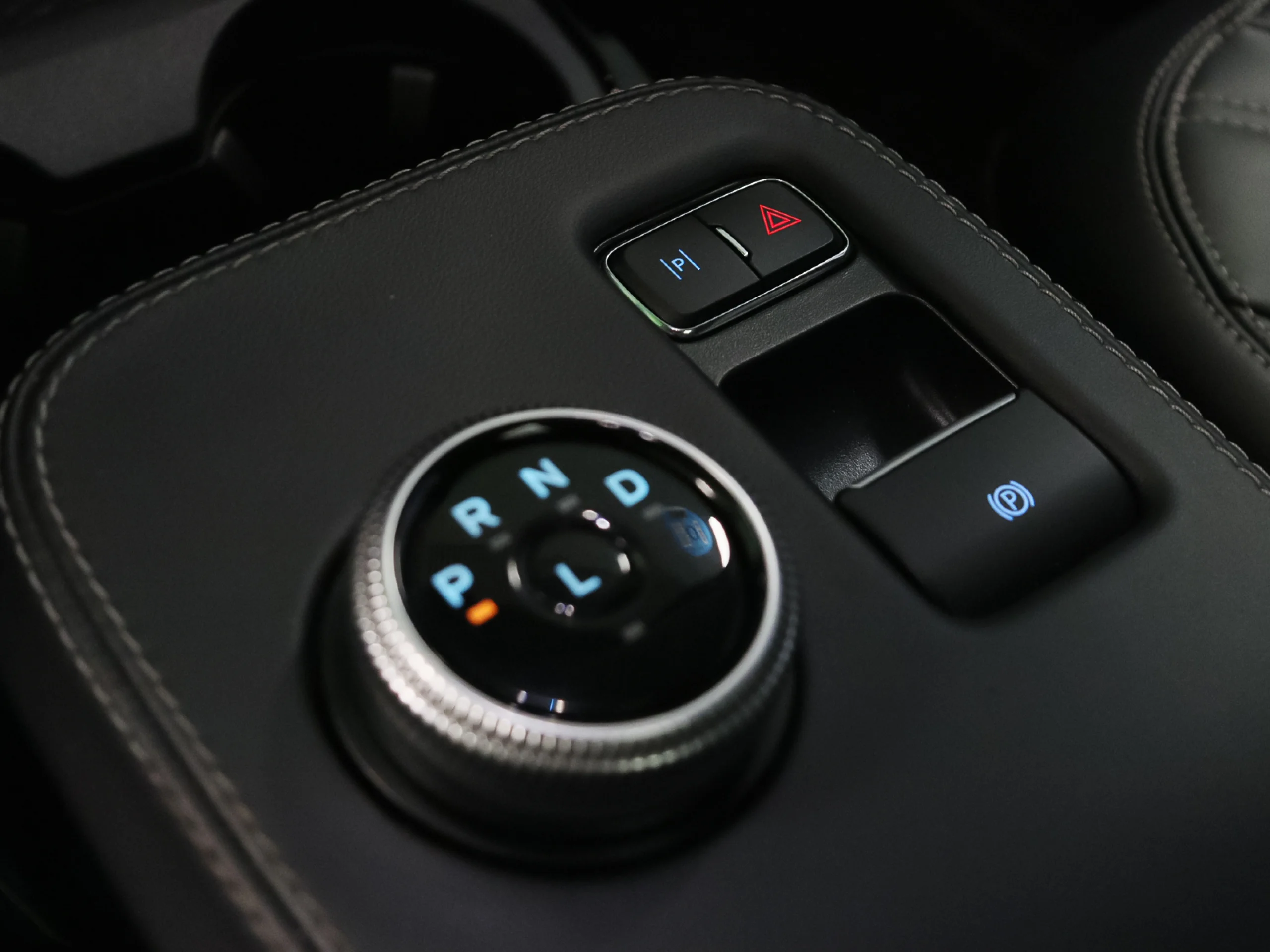 Ford Mustang Mach-E Batería 98.8Kwh 216 kW (294 CV) - Foto 29