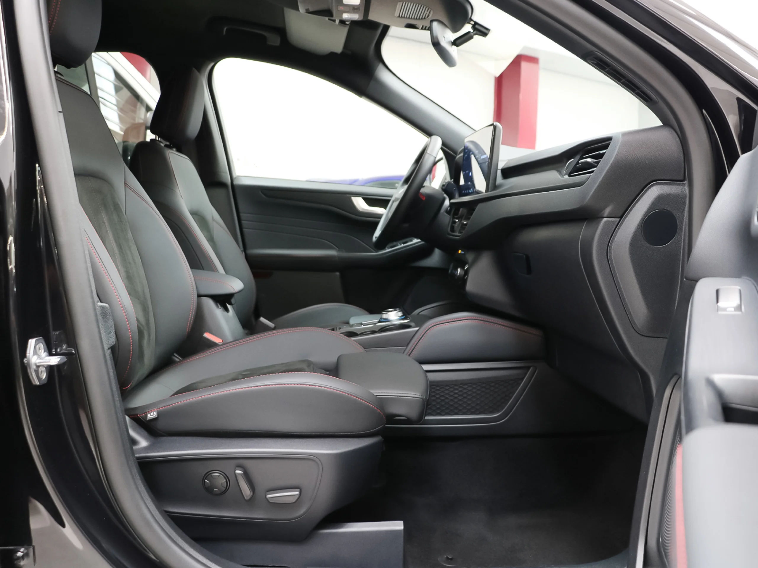 Ford Kuga 2.5 Duratec PHEV ST-Line X Auto 178 kW (243 CV) - Foto 6