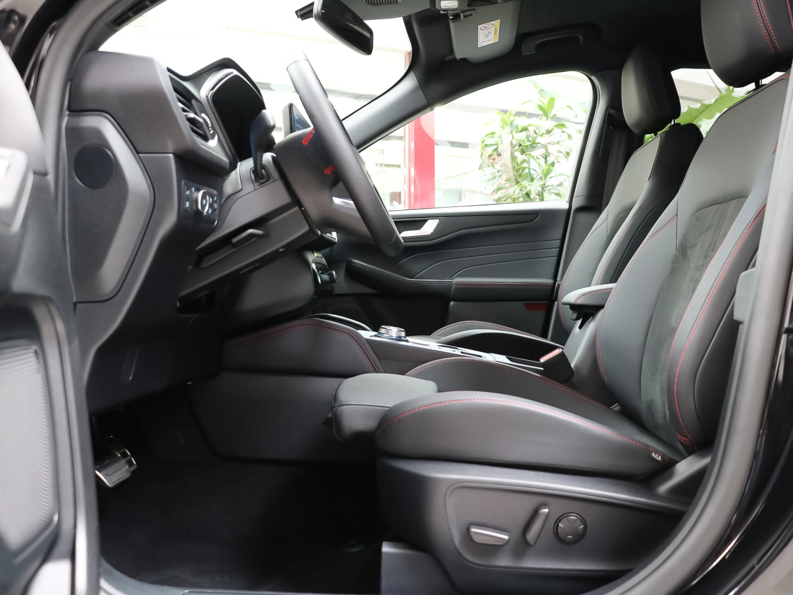 Ford Kuga 2.5 Duratec PHEV ST-Line X Auto 178 kW (243 CV) - Foto 7