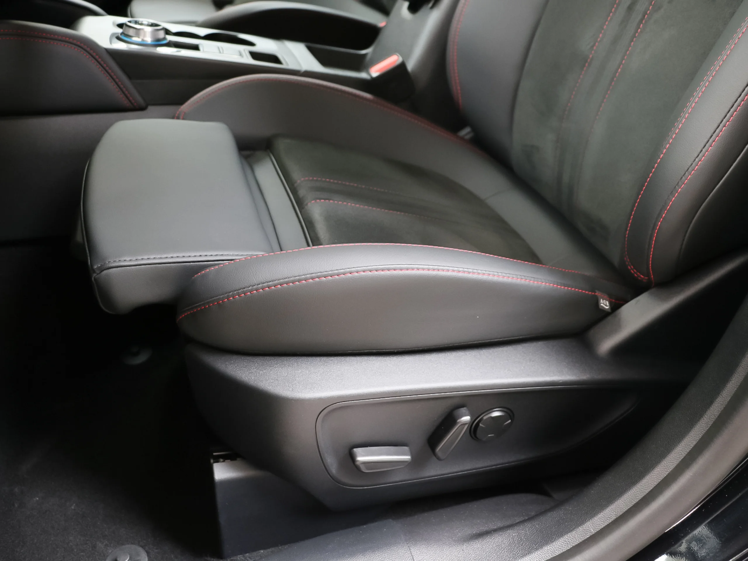 Ford Kuga 2.5 Duratec PHEV ST-Line X Auto 178 kW (243 CV) - Foto 8