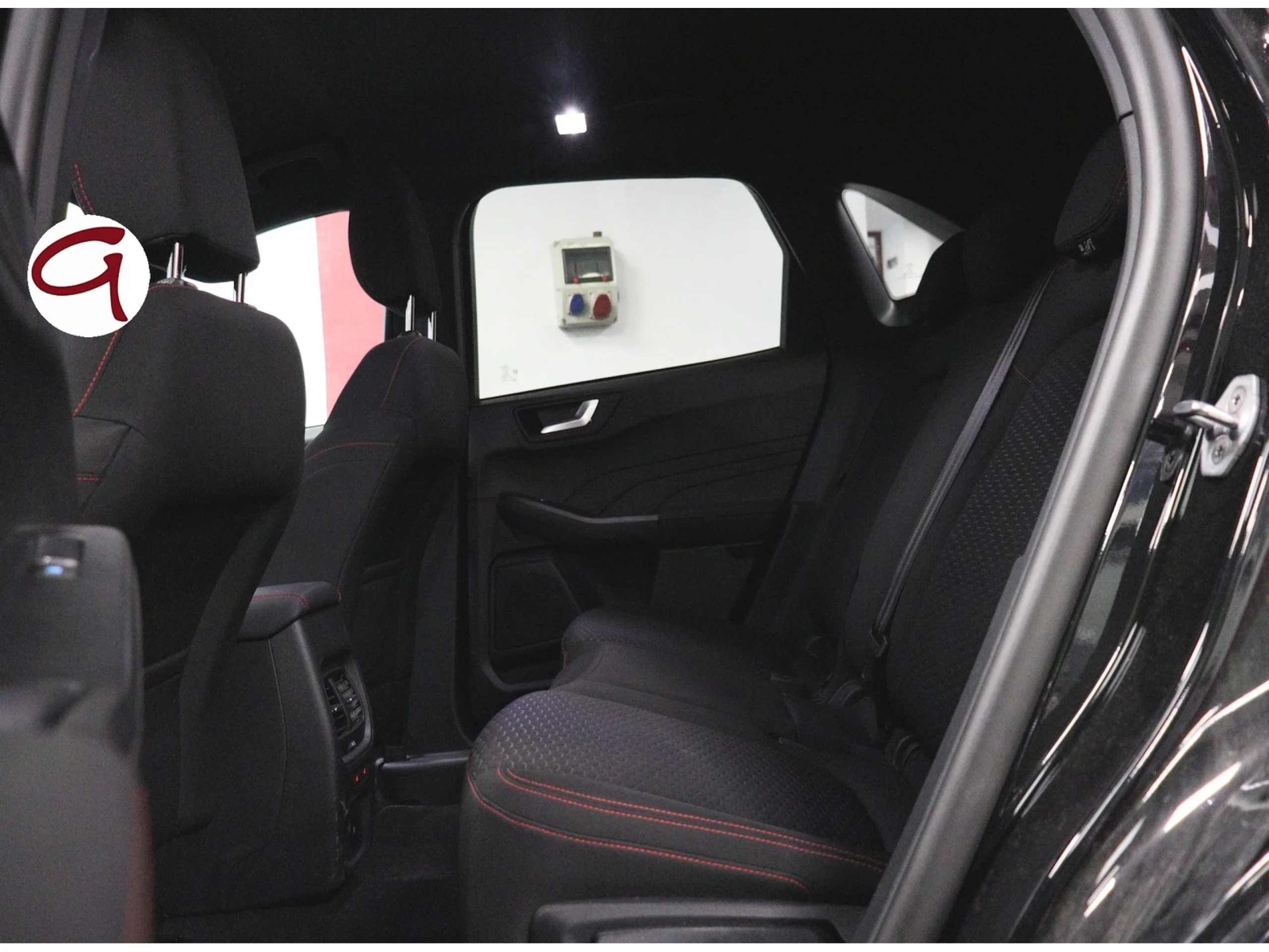 Ford Kuga 2.5 Duratec PHEV ST-Line Auto 178 kW (243 CV) - Foto 7