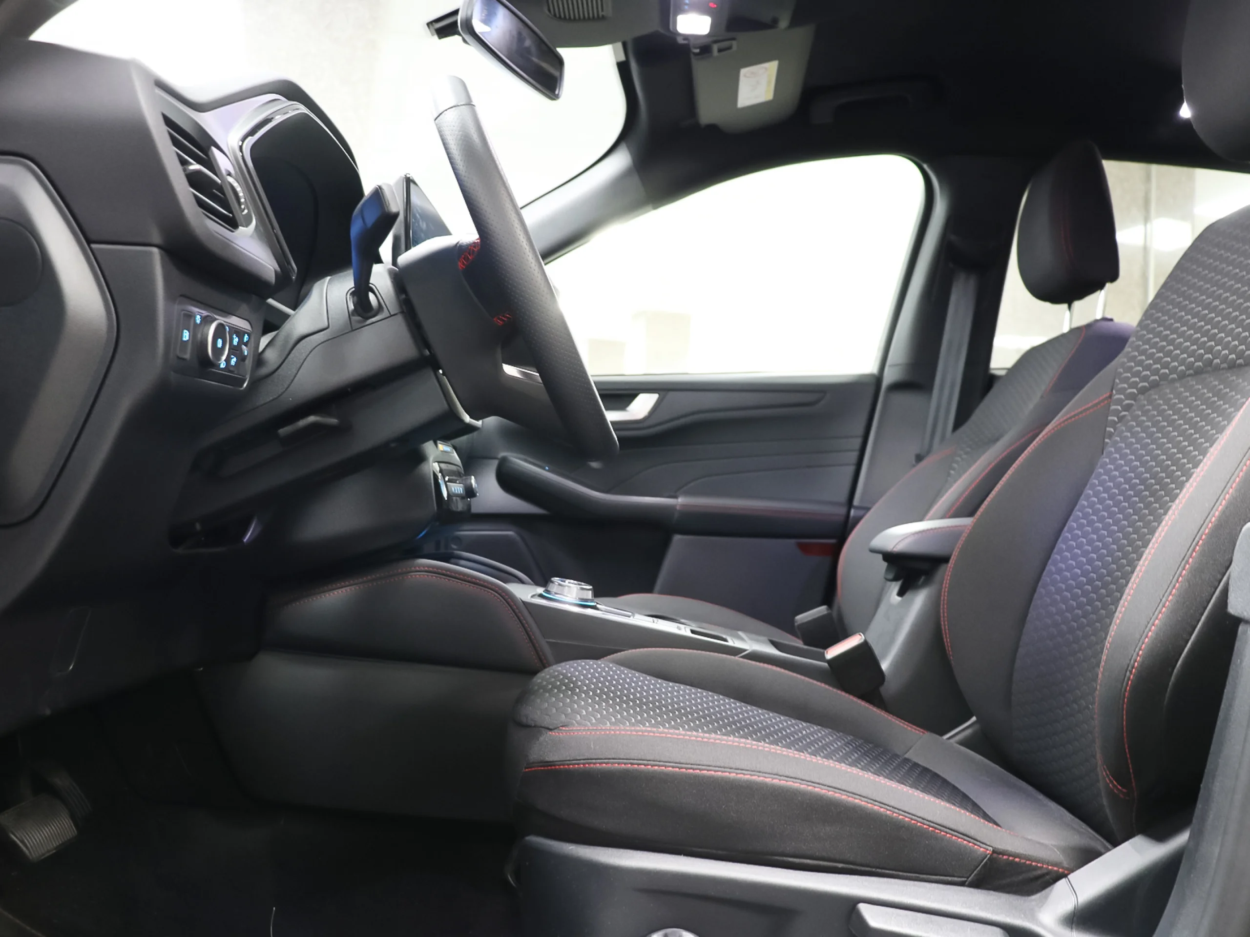 Ford Kuga 2.5 Duratec PHEV ST-Line Auto 178 kW (243 CV) - Foto 6