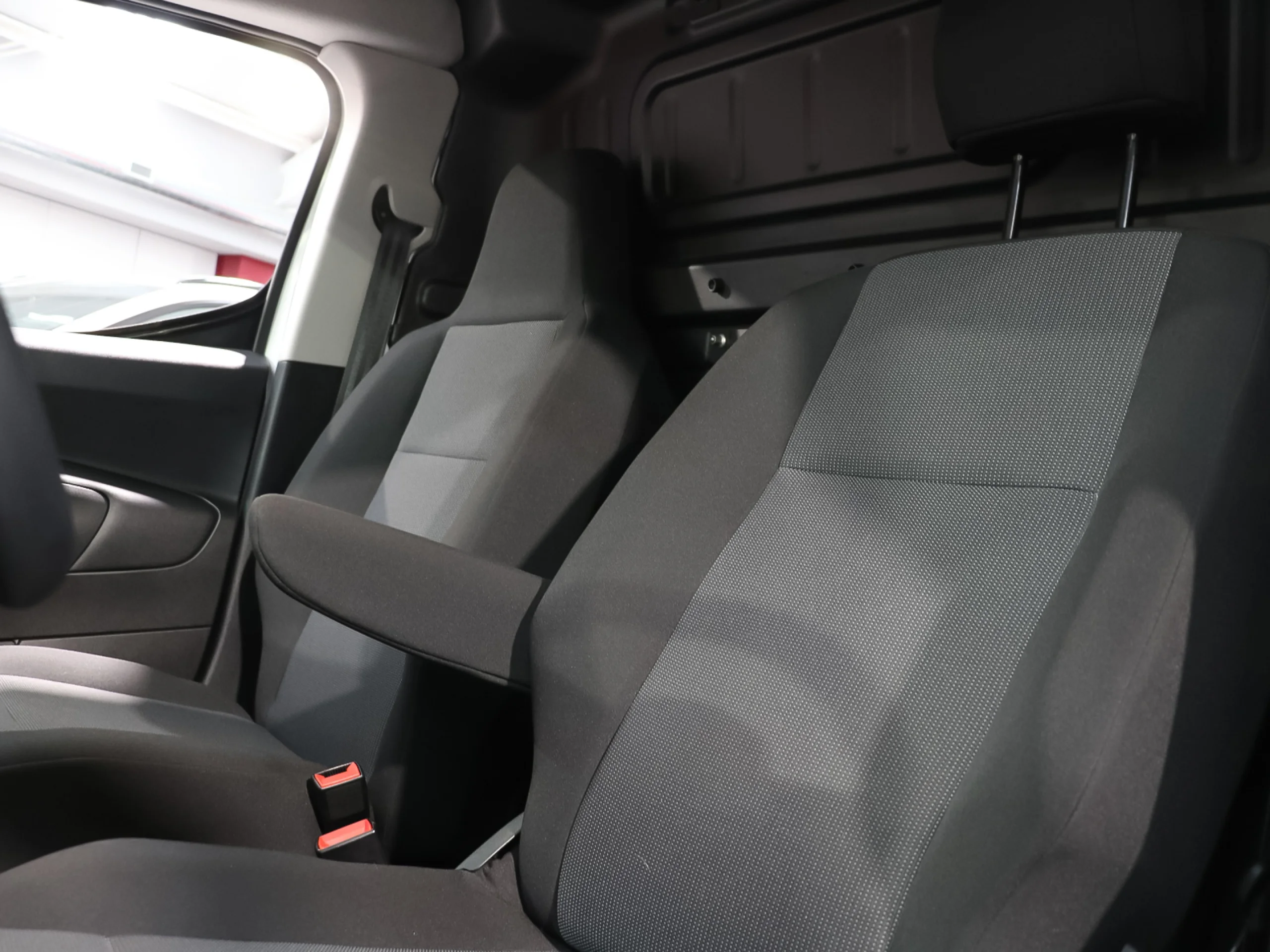 Citroen ë-Berlingo Talla XL 50kWh 100 kW (136 CV) - Foto 7