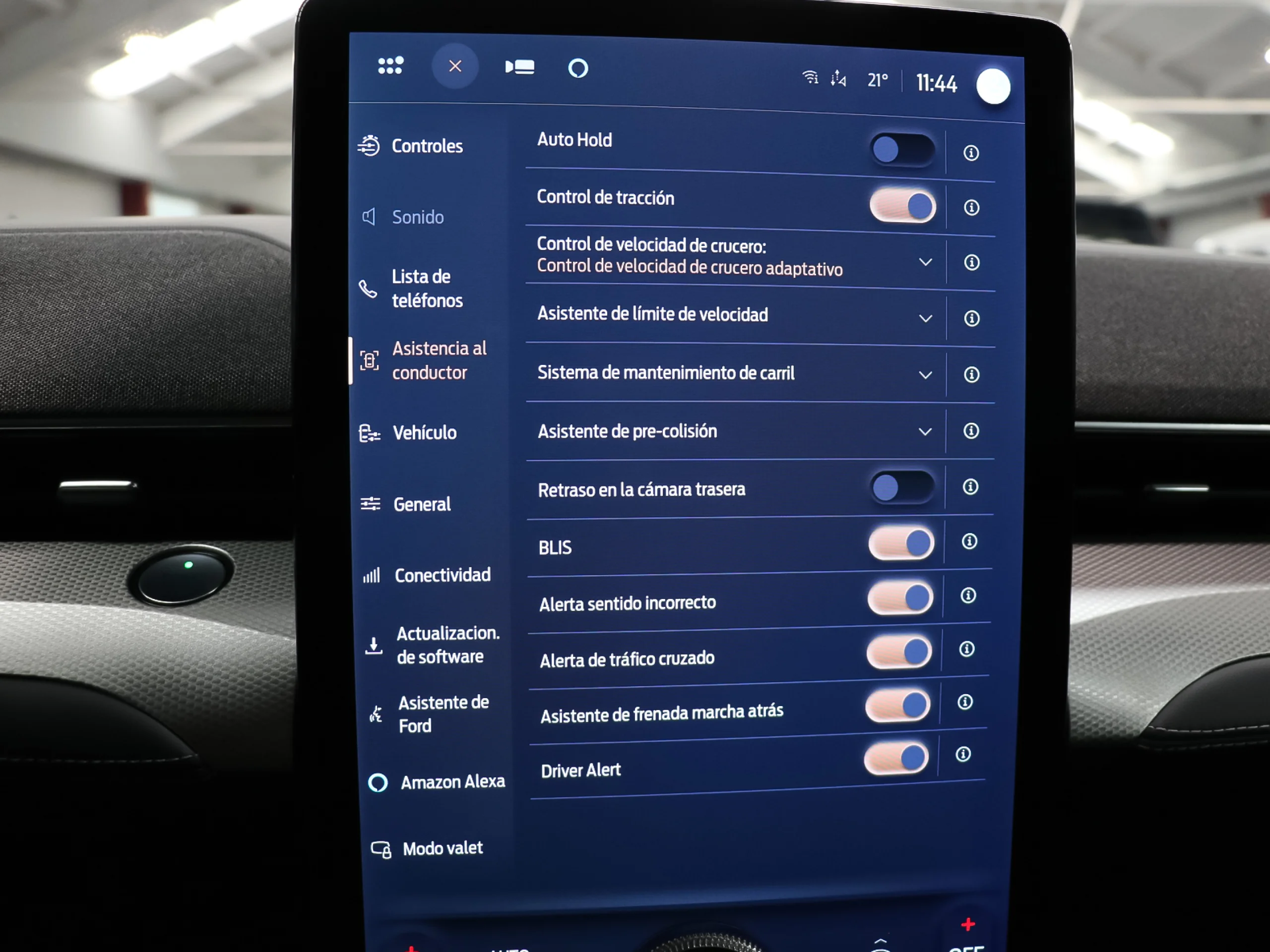 Ford Mustang Mach-E AWD Batería 75.7Kwh 198 kW (269 CV) - Foto 23