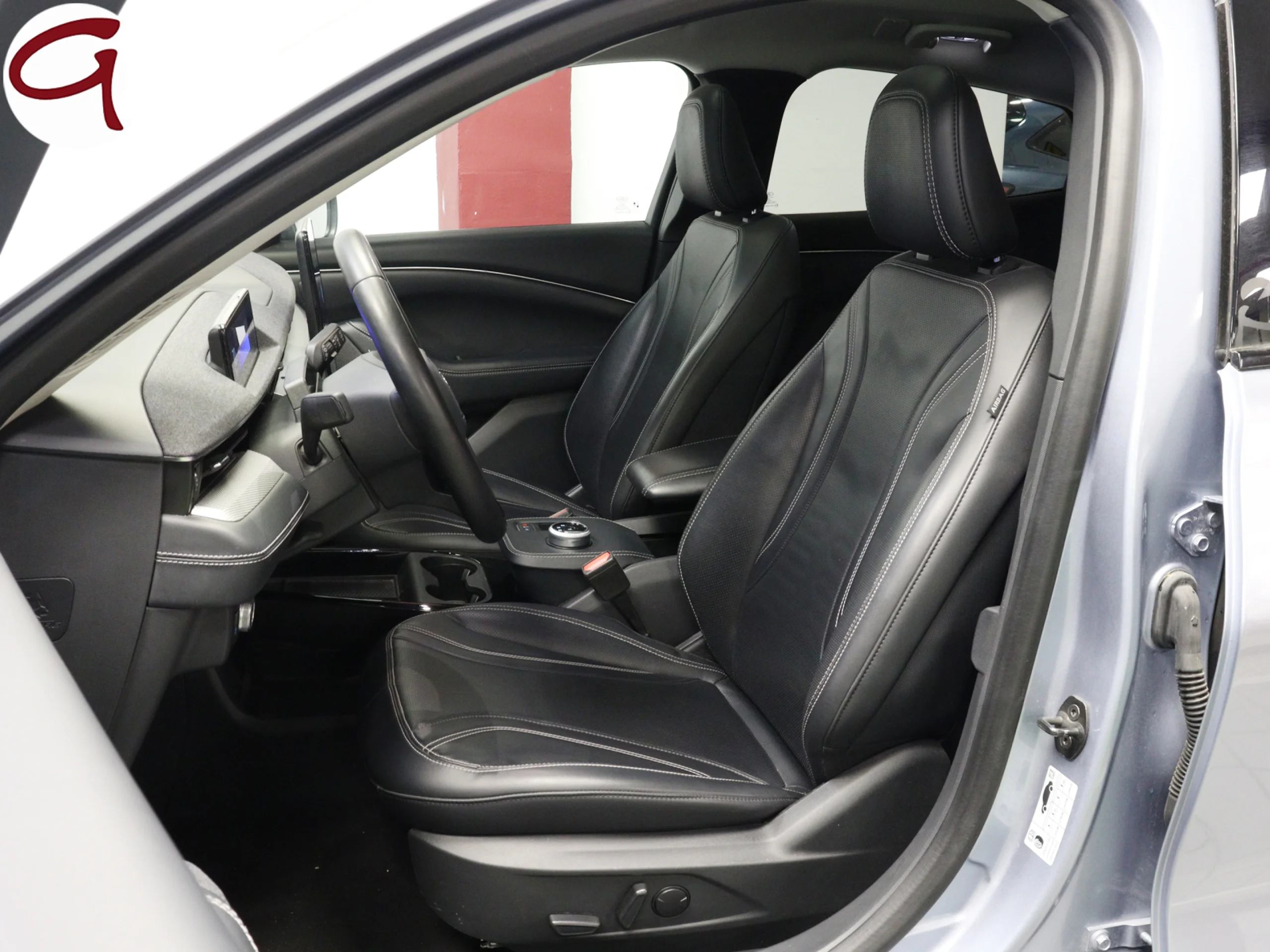 Ford Mustang Mach-E Batería 98.8Kwh 216 kW (294 CV) - Foto 5