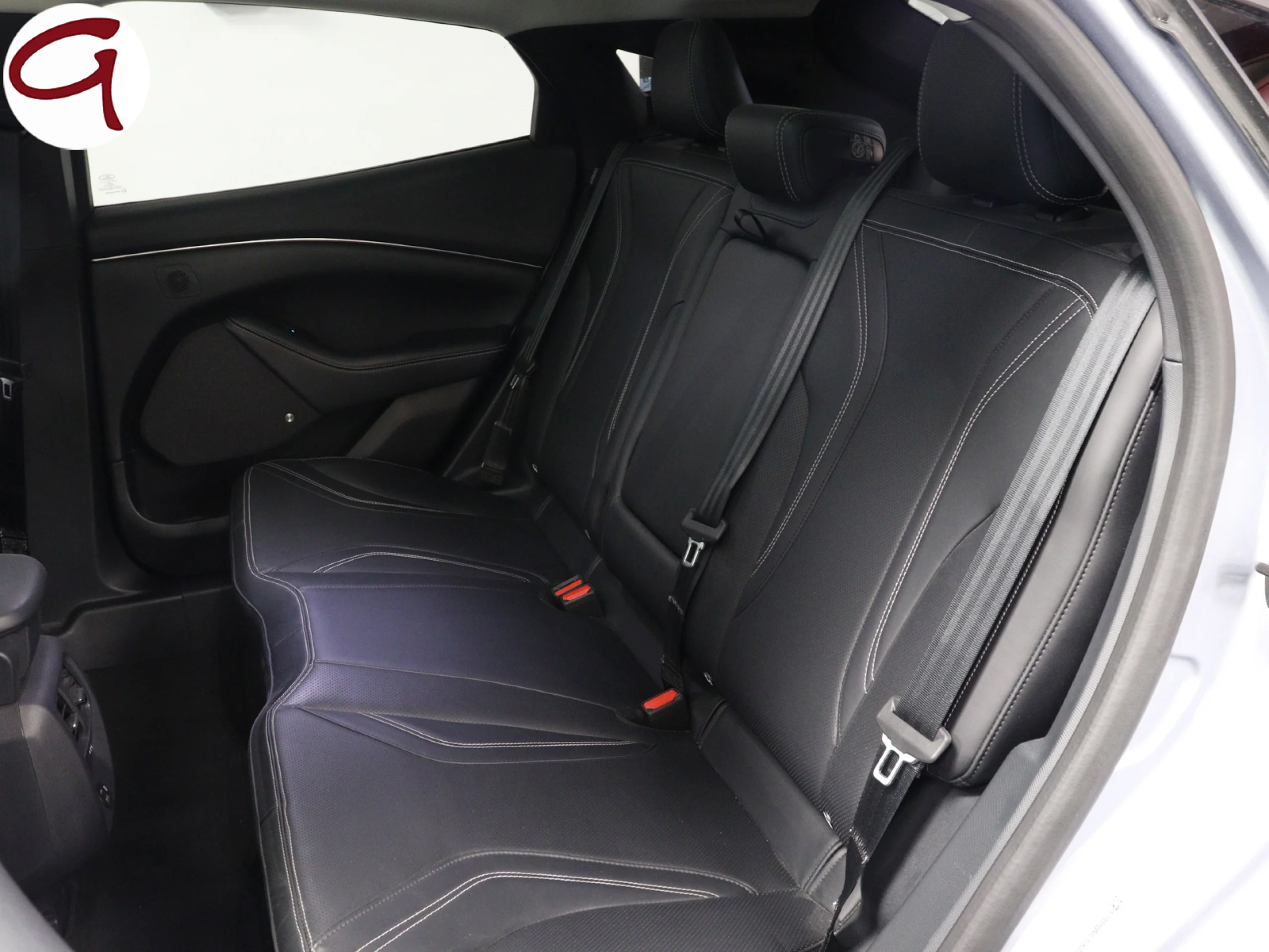 Ford Mustang Mach-E Batería 98.8Kwh 216 kW (294 CV) - Foto 9