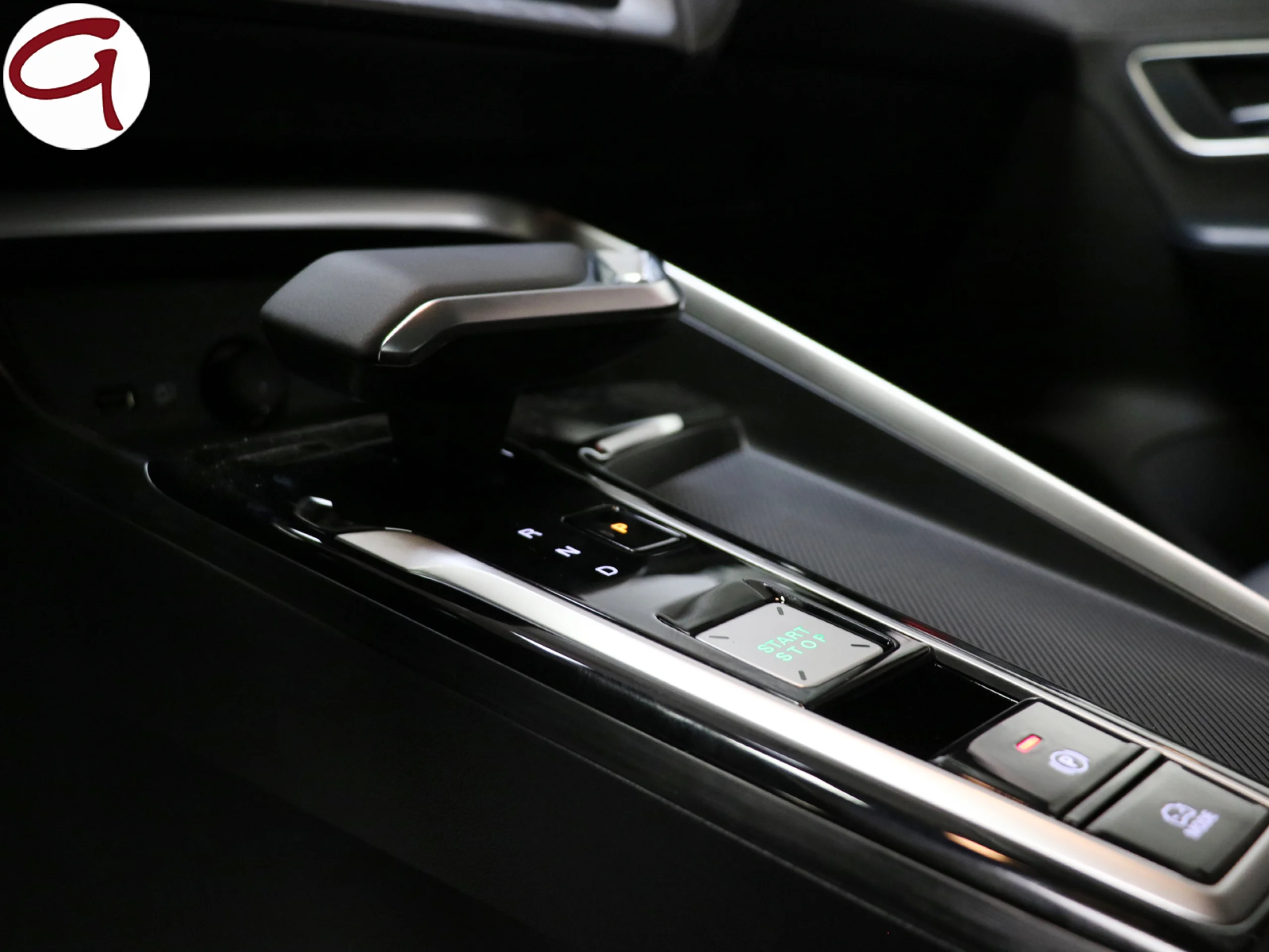 MG ZS 1.5 Hybrid+ Standard 145 kW (197 CV) - Foto 28