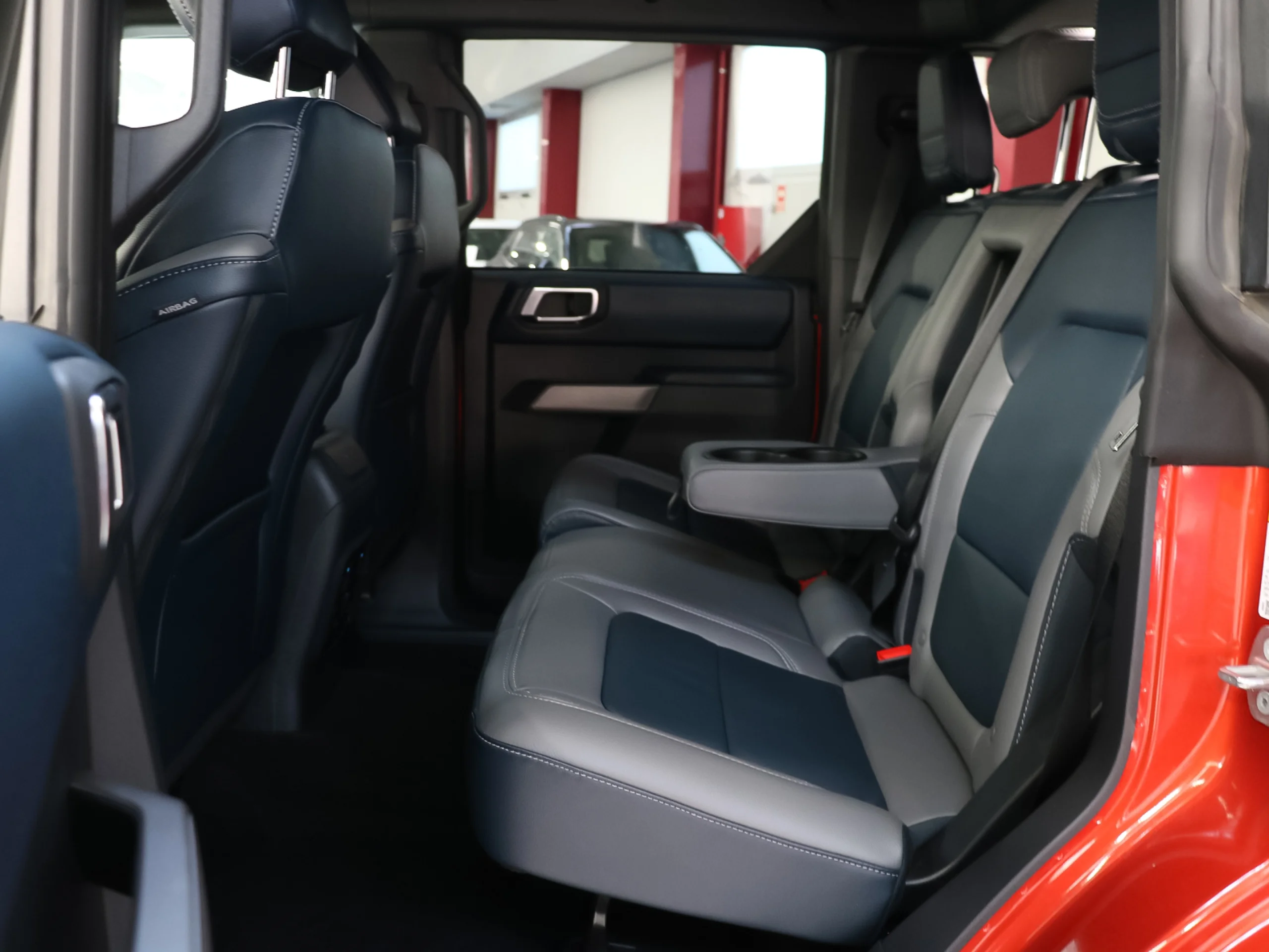 Ford Bronco 2.7 EcoBoost V6 Outer Banks 4x4 In Auto 246 kW (335 CV) - Foto 12