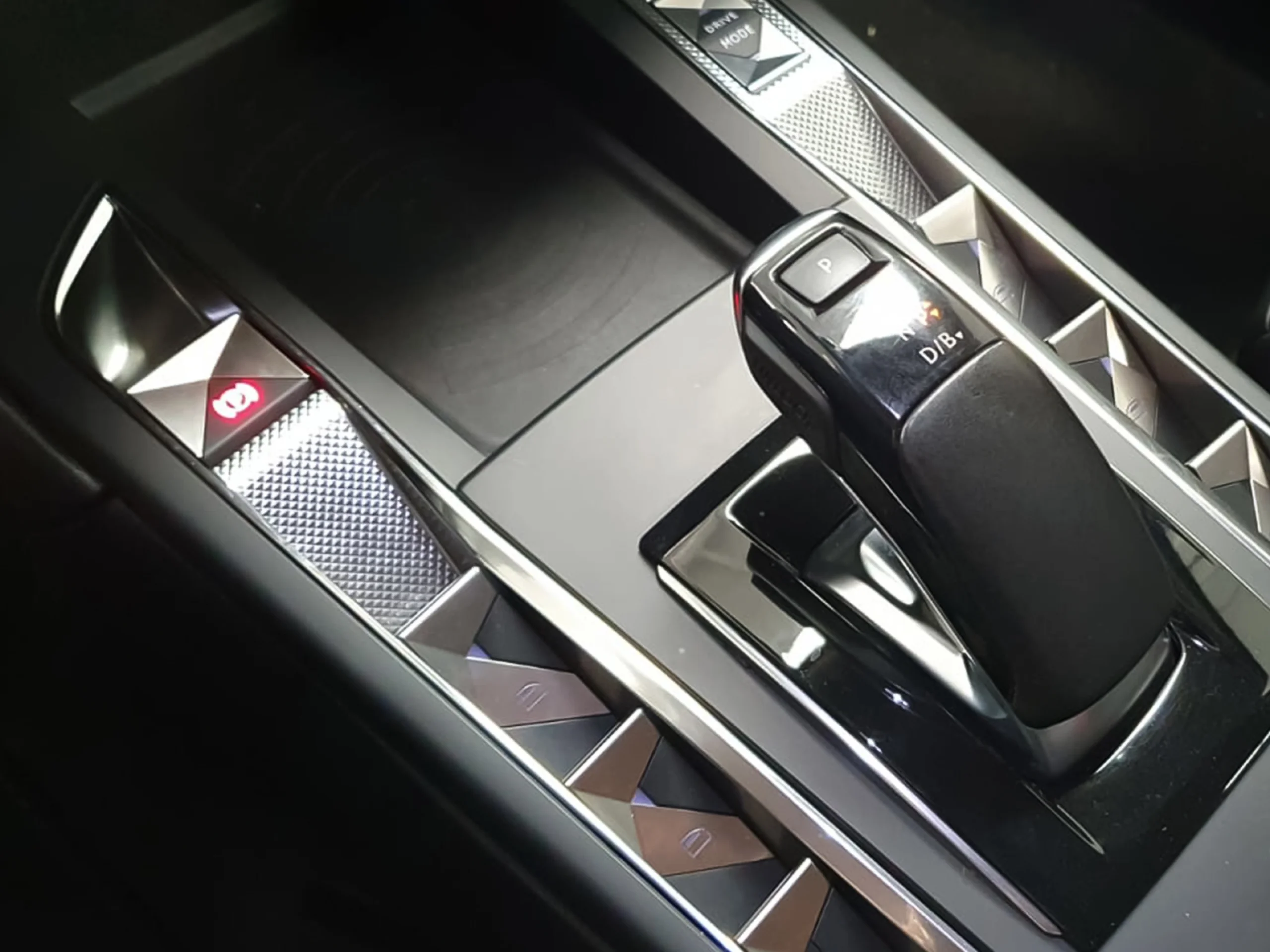 DS DS3 E-Tense Opera 115 kW (156 CV) - Foto 28