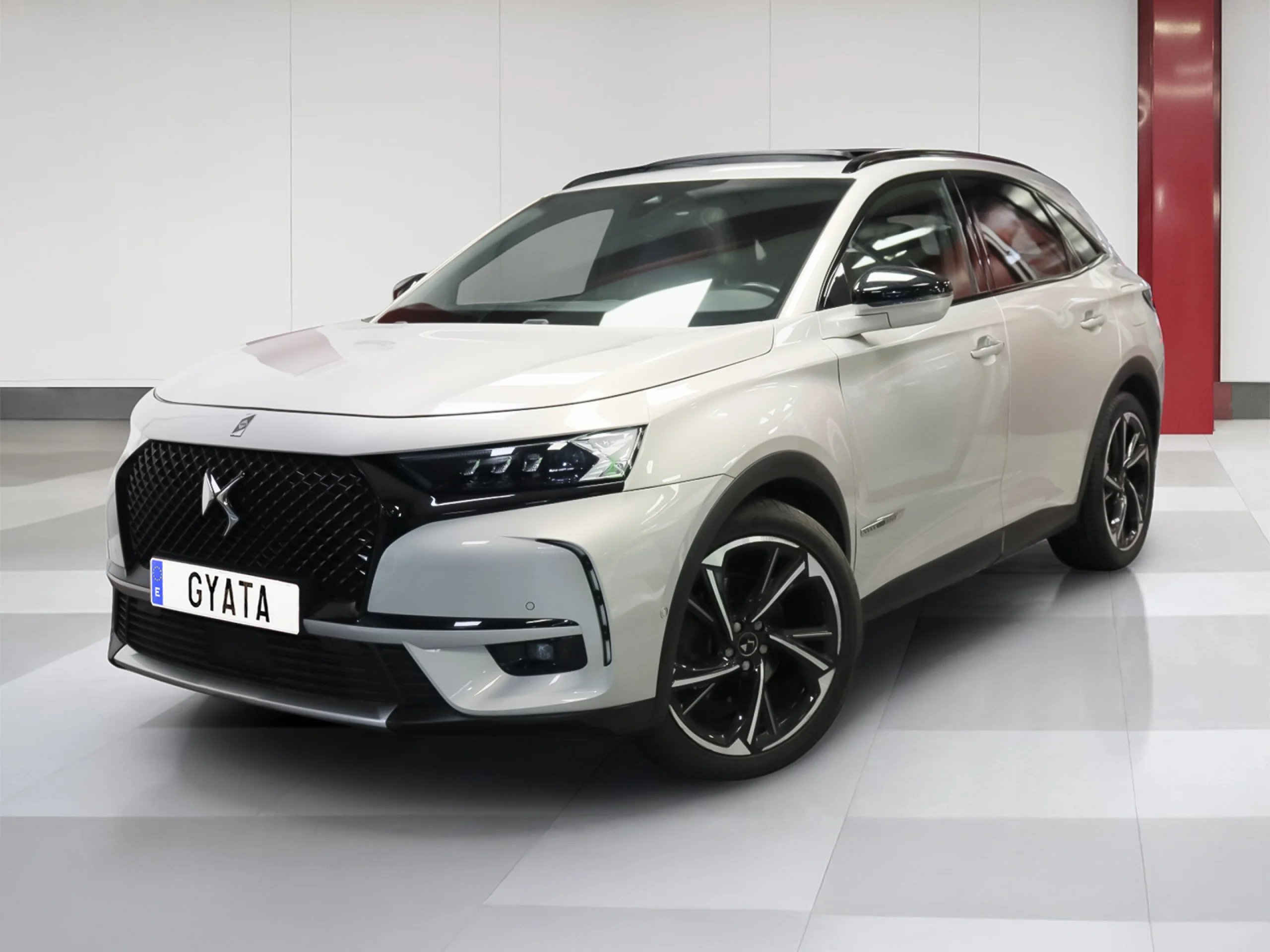DS DS7 Crossback E-Tense 300 Louvre 4WD Auto 221 kW (300 CV) - Foto 2