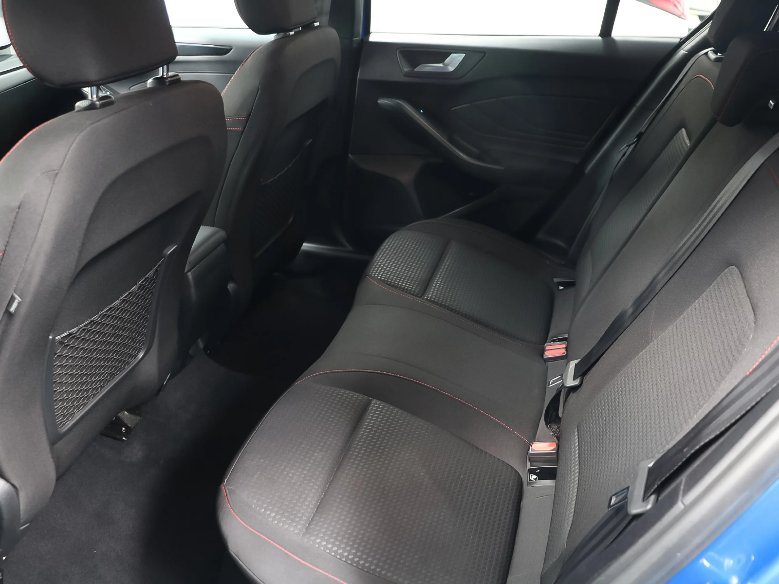 Ford Focus 1.0 Ecoboost MHEV ST-Line Auto 114 kW (155 CV) - Foto 9