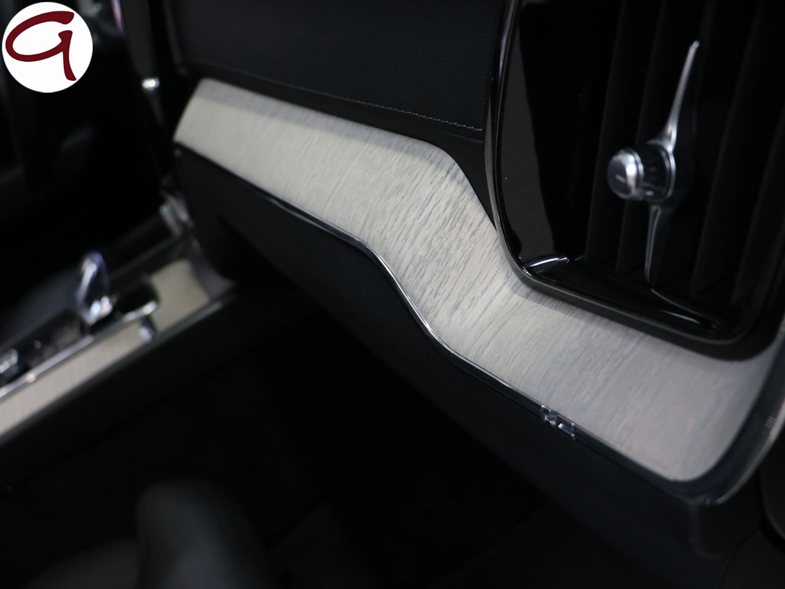 Volvo XC60 T6 Recharge Inscription AWD Auto 250 kW (340 CV) - Foto 7