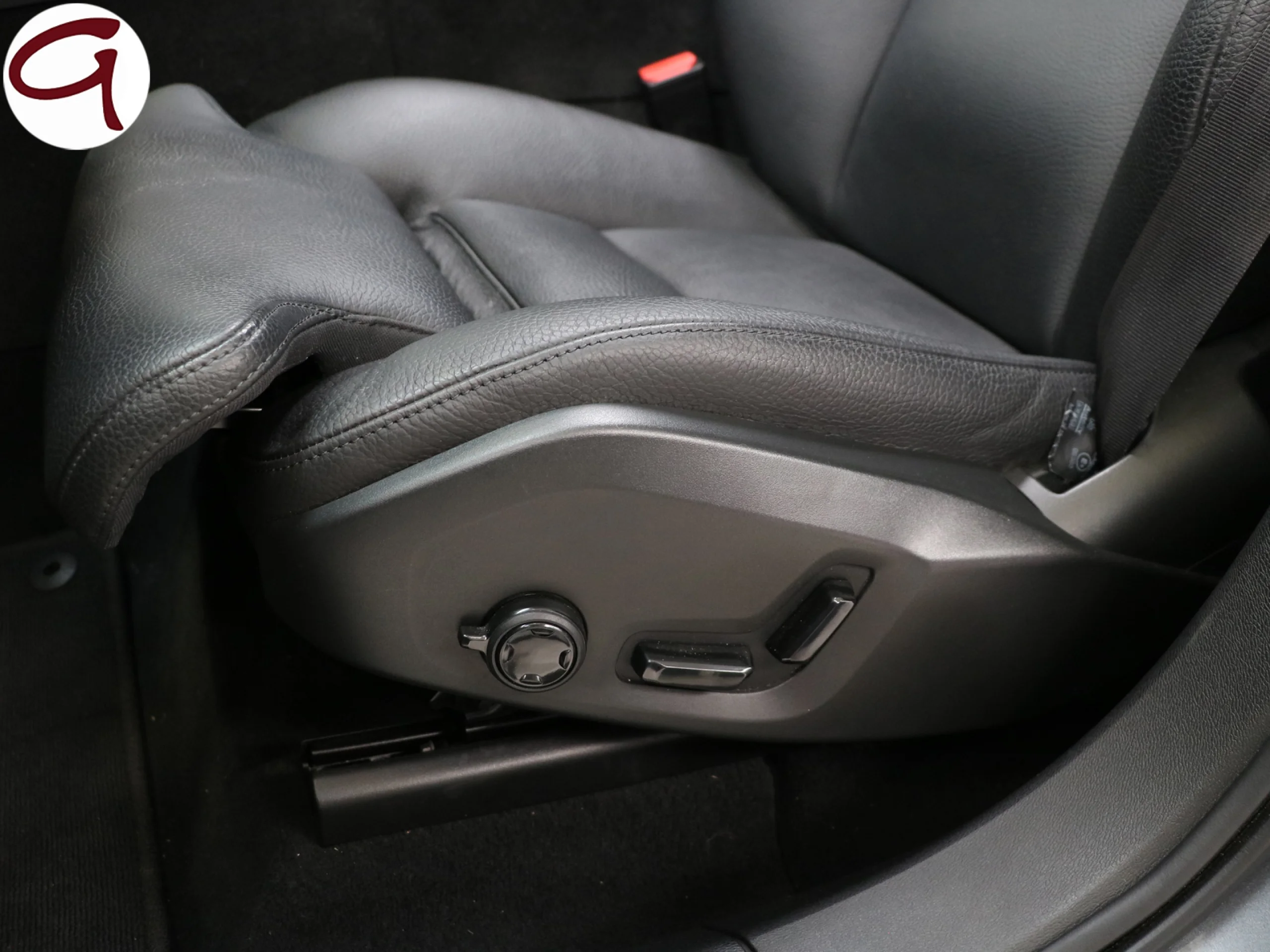 Volvo XC60 T6 Recharge Inscription AWD Auto 250 kW (340 CV) - Foto 9