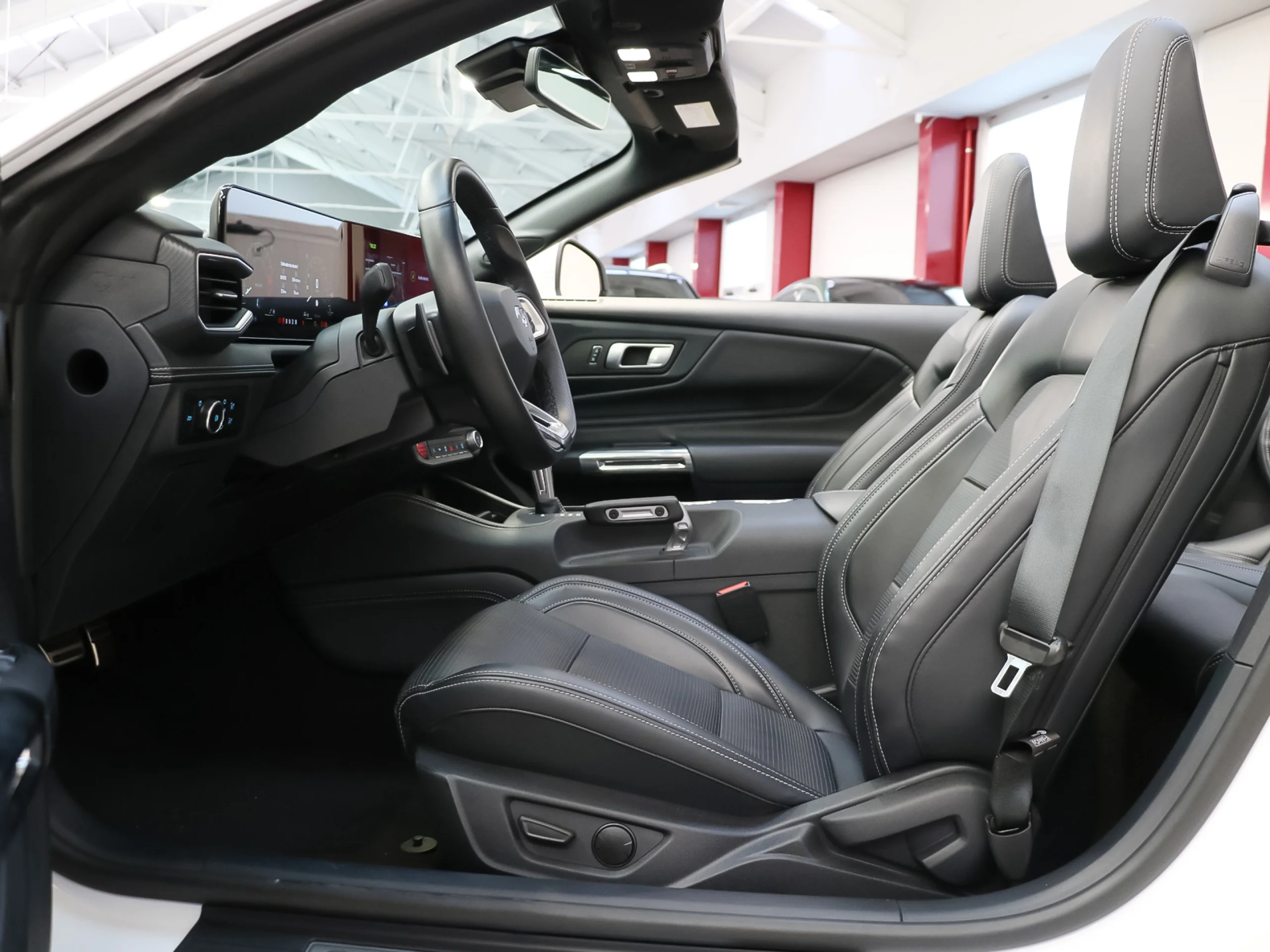 Ford Mustang 5.0 Ti-VCT V8 Convertible Mustang GT AT 331 kW (450 CV) - Foto 12