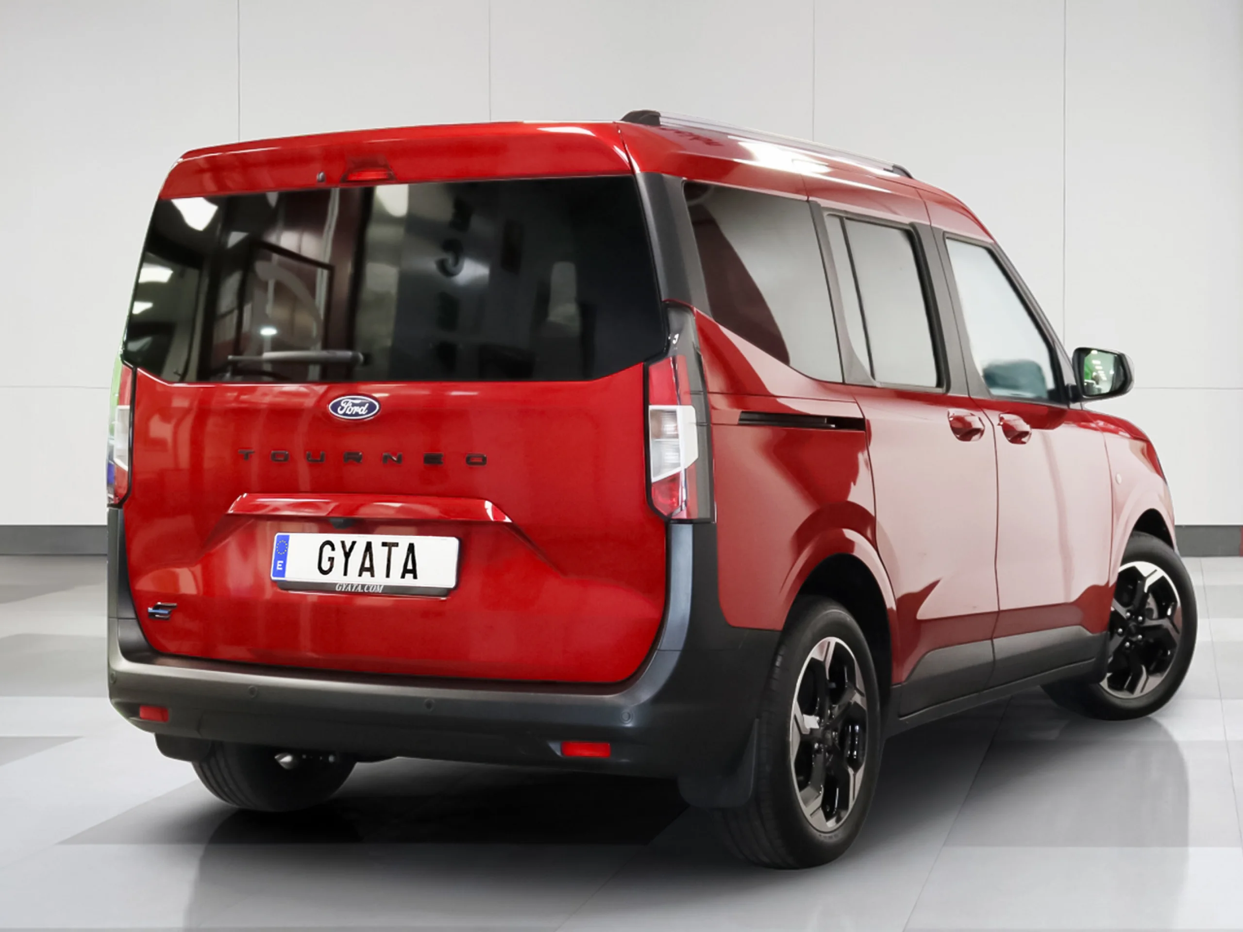 Ford Tourneo Courier BEV 43,5kWh Titanium Auto 100 kW (136 CV) - Foto 2