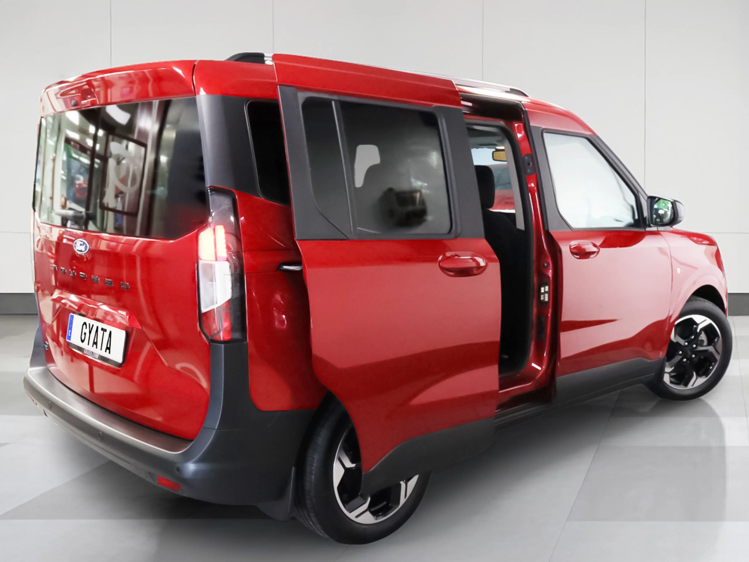 Ford Tourneo Courier BEV 43,5kWh Titanium Auto 100 kW (136 CV) - Foto 3