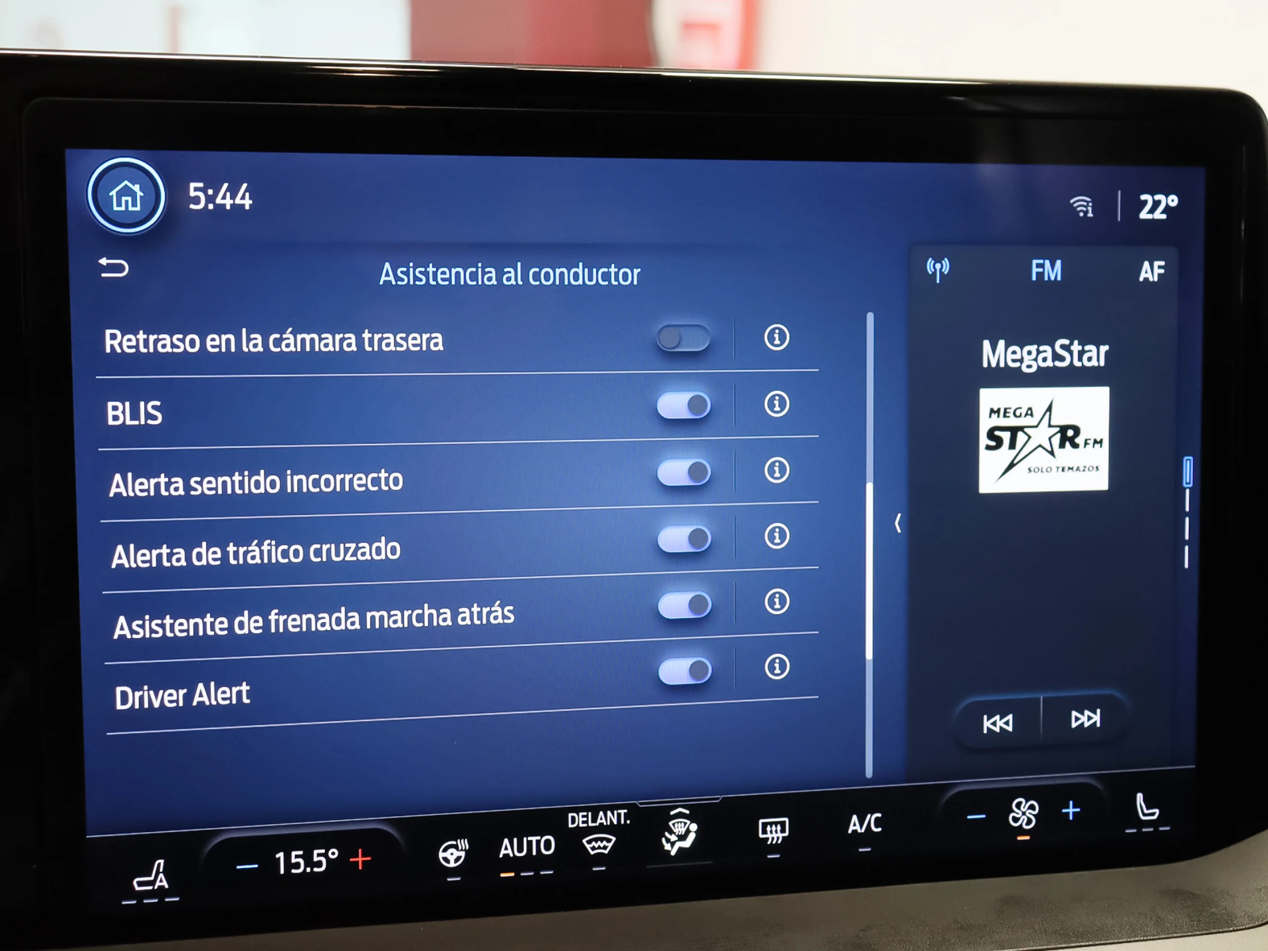 Ford Tourneo Courier BEV 43,5kWh Titanium Auto 100 kW (136 CV) - Foto 25