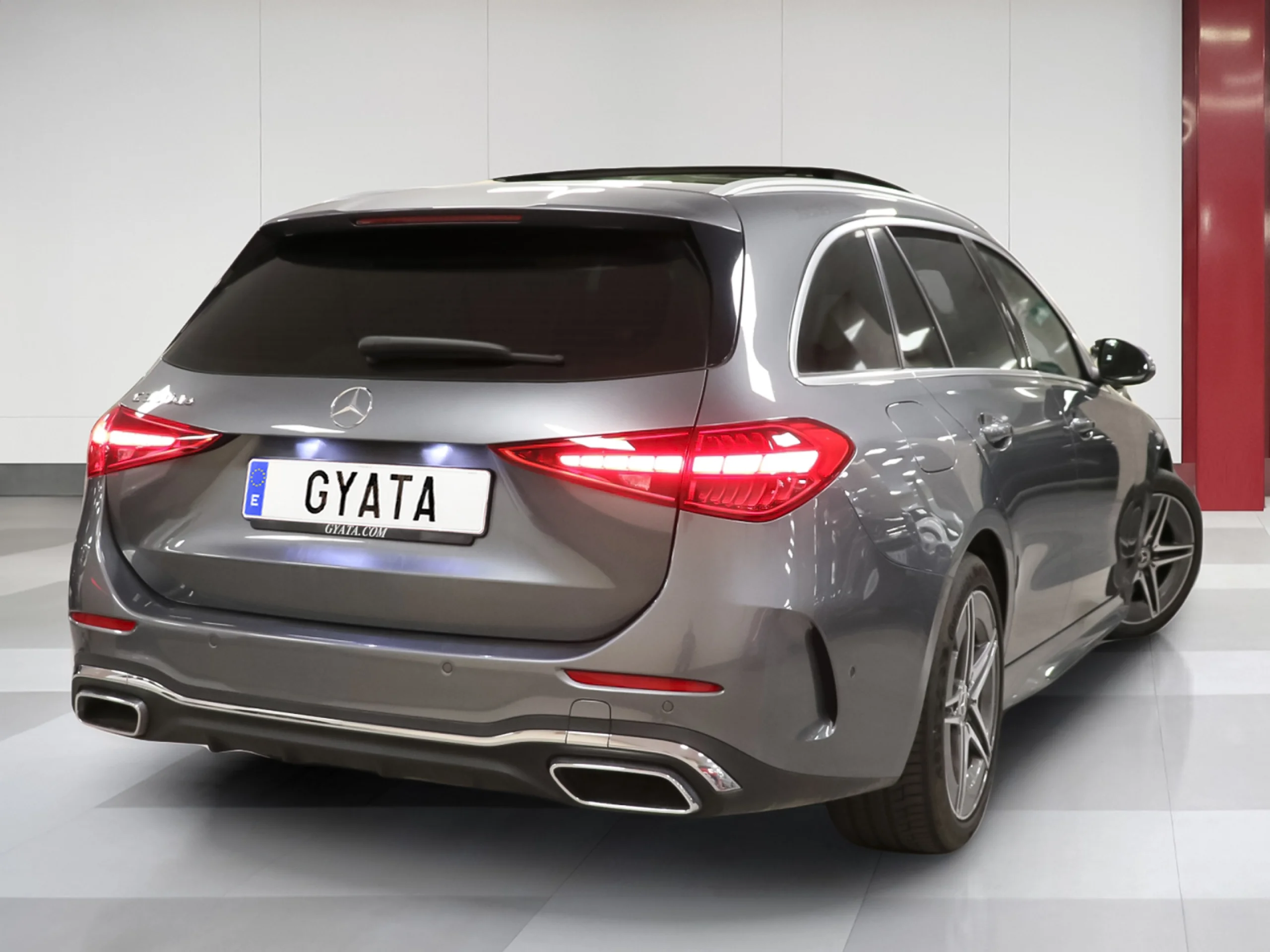 Mercedes-Benz Clase C C Estate 300 de 230 kW (313 CV) - Foto 2