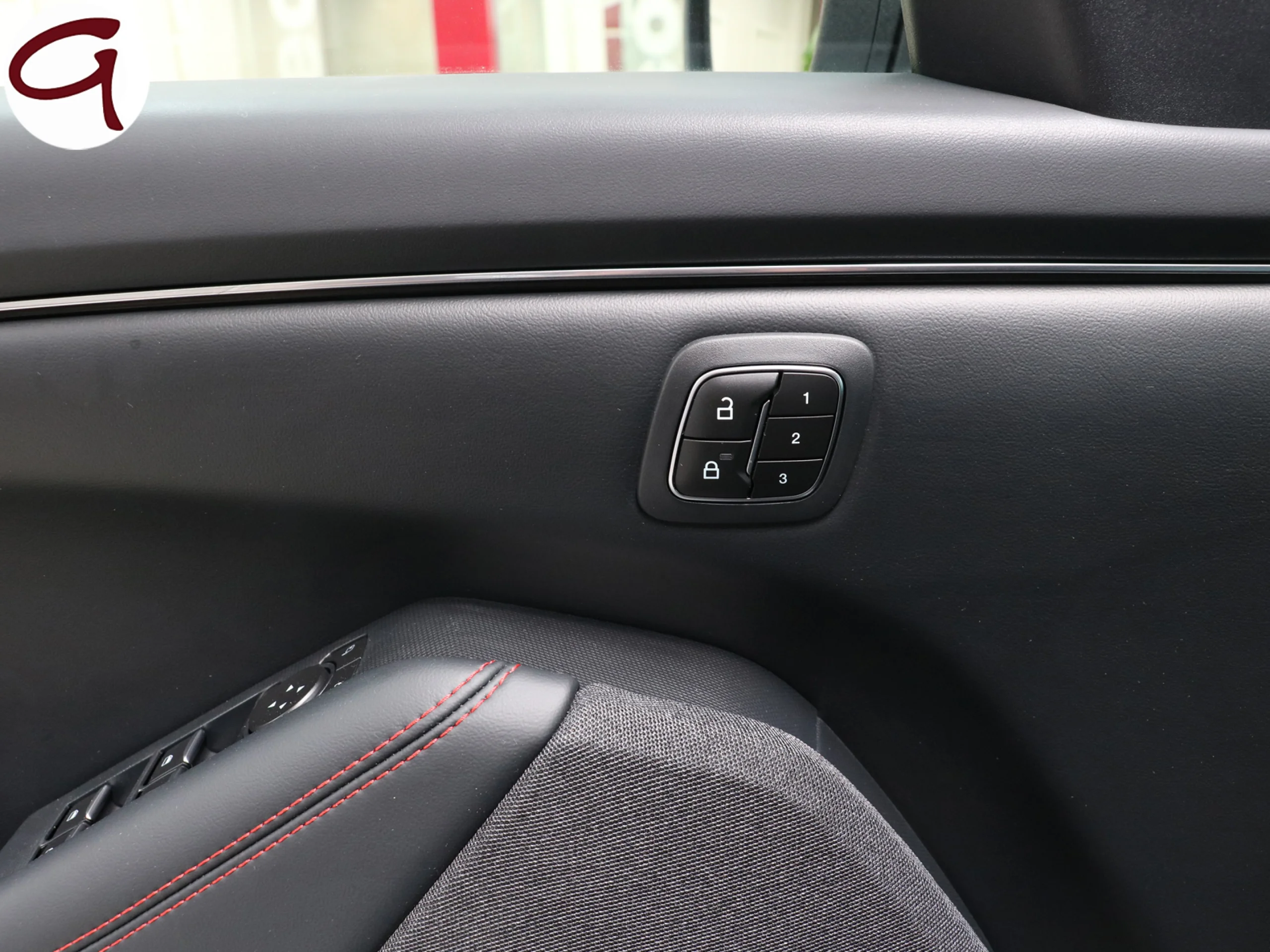 Ford Mustang Mach-E Batería 75.7Kwh Base 198 kW (269 CV) - Foto 37